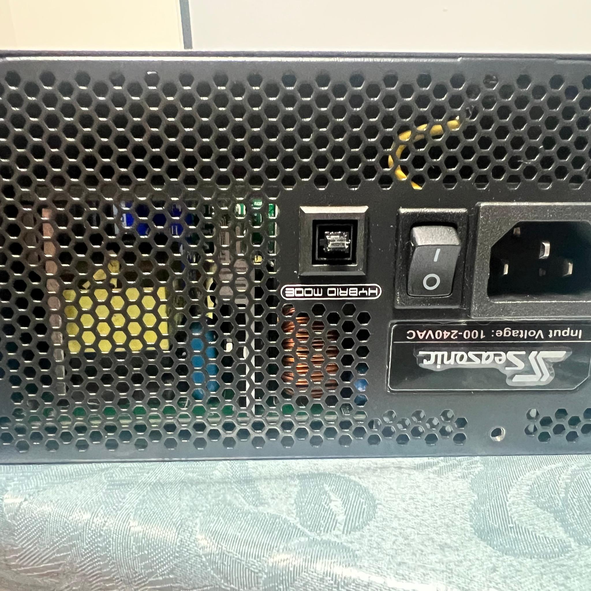 Seasonic FOCUS GX-650 650 Watt 80 Plus Gold  Fully Modular ATX Power Supply