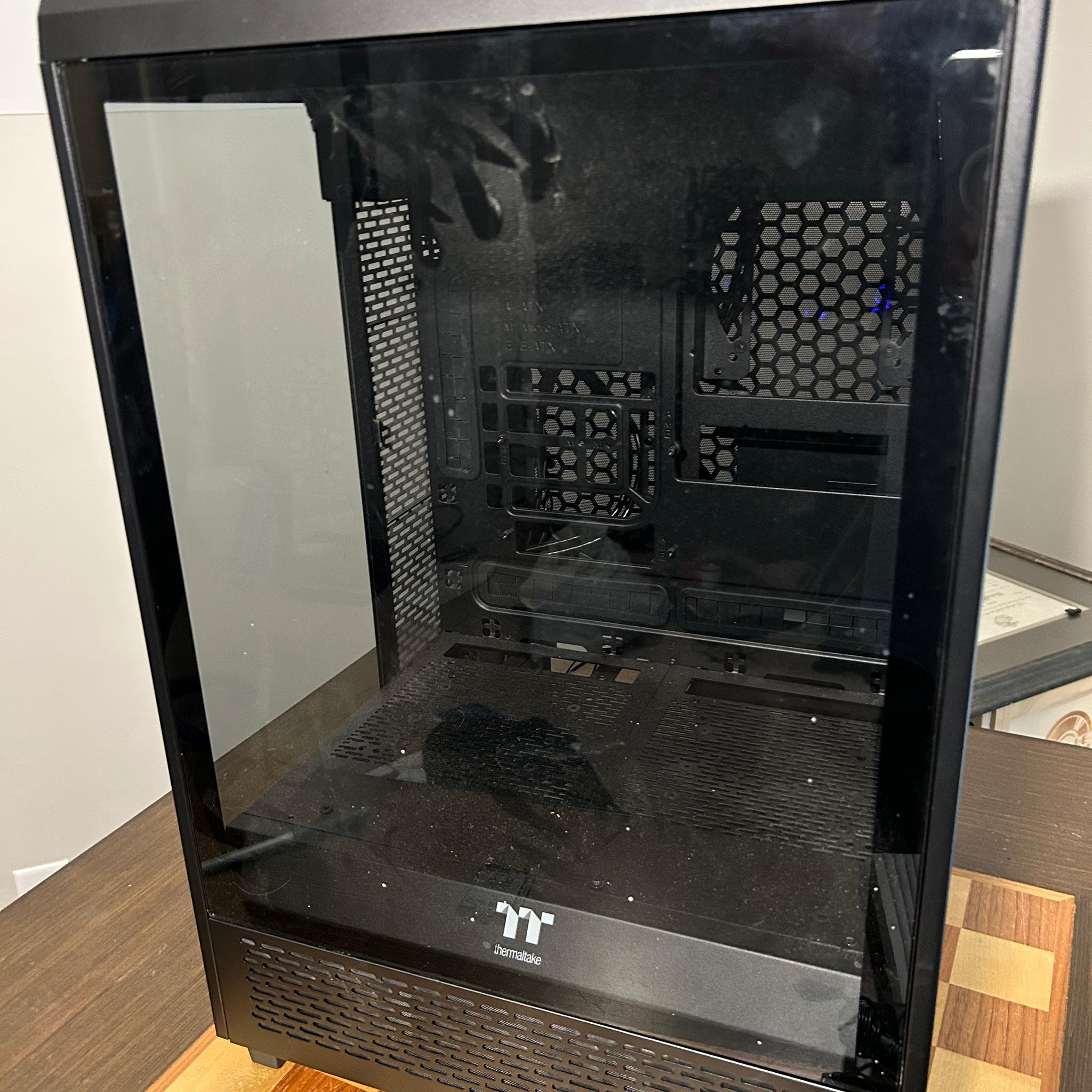 Thermaltake Tower 500 w/ 4x aRGB fans