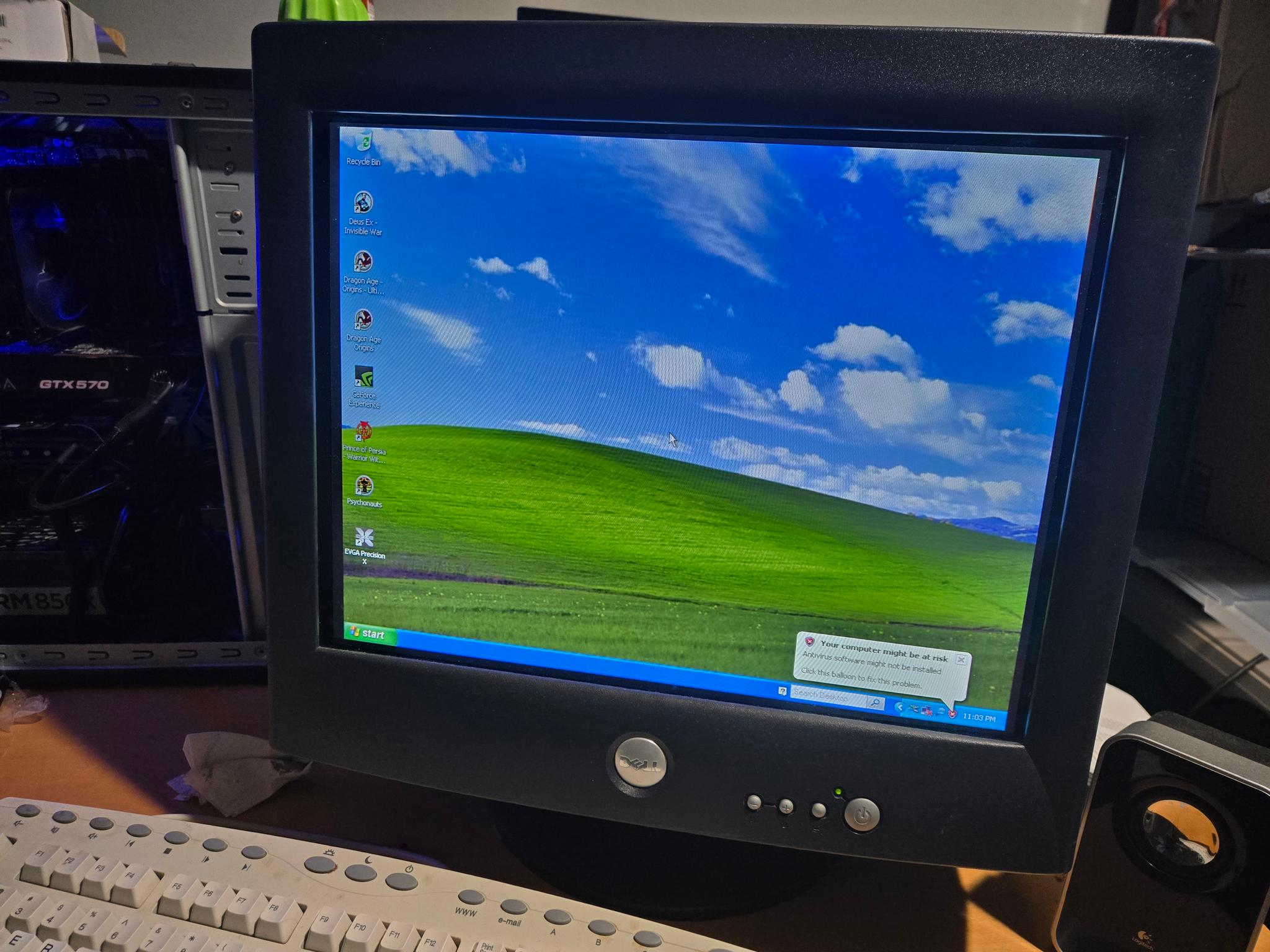 19 inch Retro CRT monitor for classic gaming, Dell M992