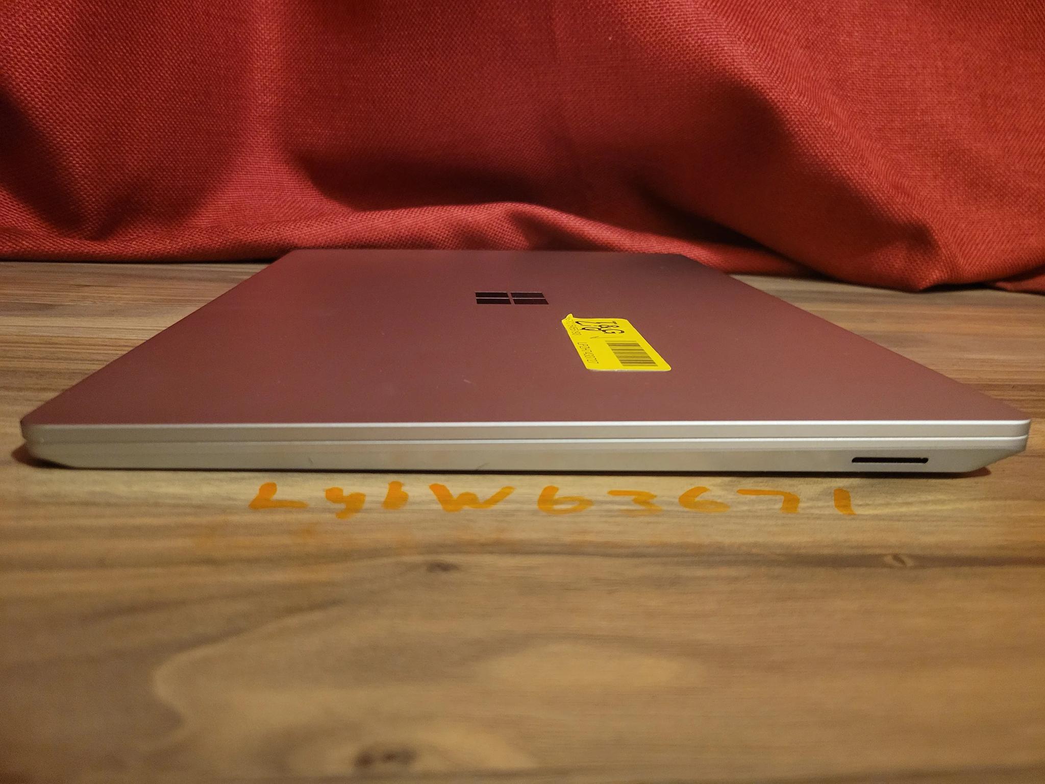 Microsoft Surface Laptop 4 - Ryzen 7 - 256gb - 15" touch screen