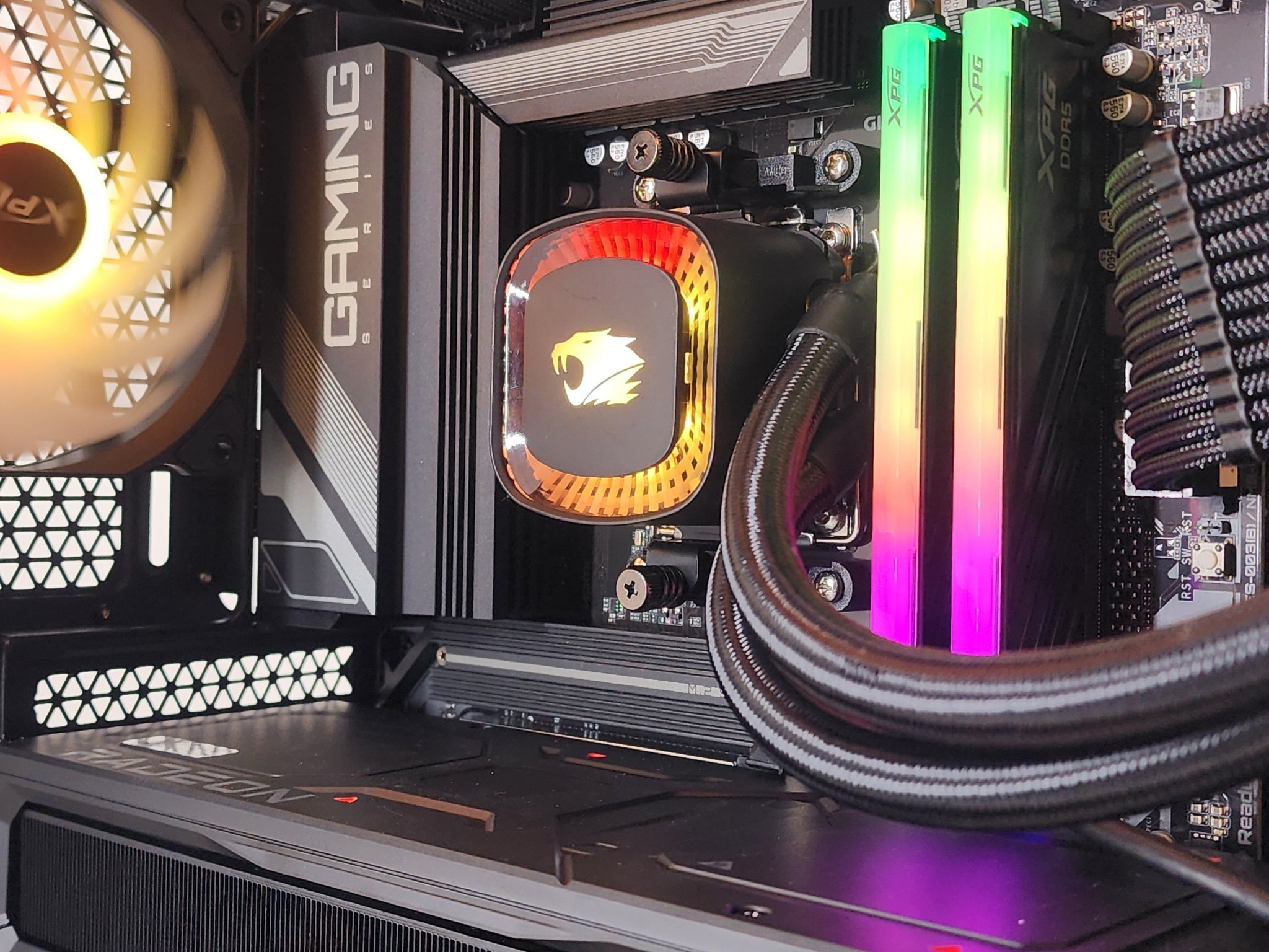 Gaming PC Ryzen 7 7800X3D 32GB RAM 2TB SSD RX 7900 XT 20GB Windows 11 Computer