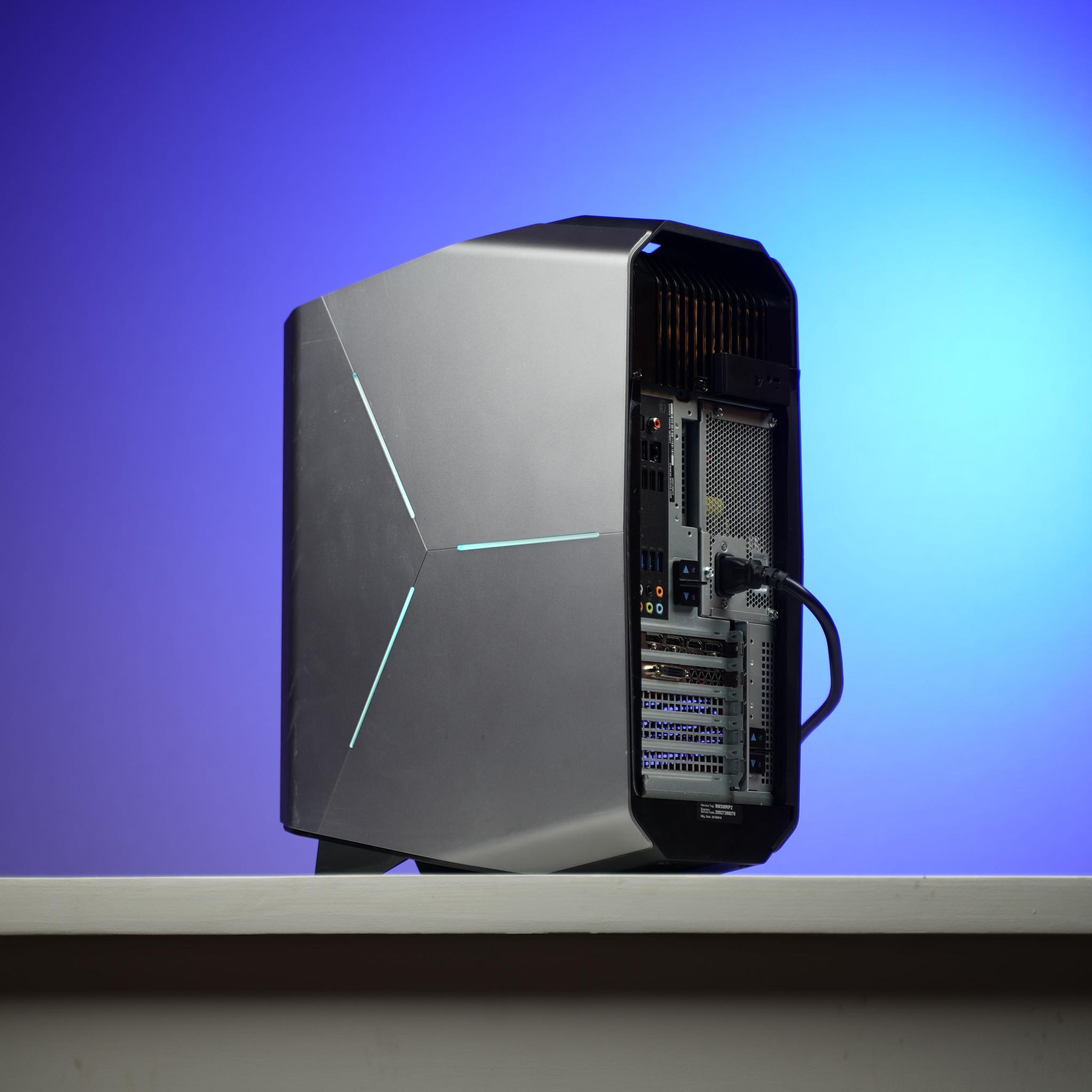“ALIENFORM 5” GTX 1080 Intel Core i7 8700 16GB 1.3TB Windows 11 Gaming PC Powerhouse