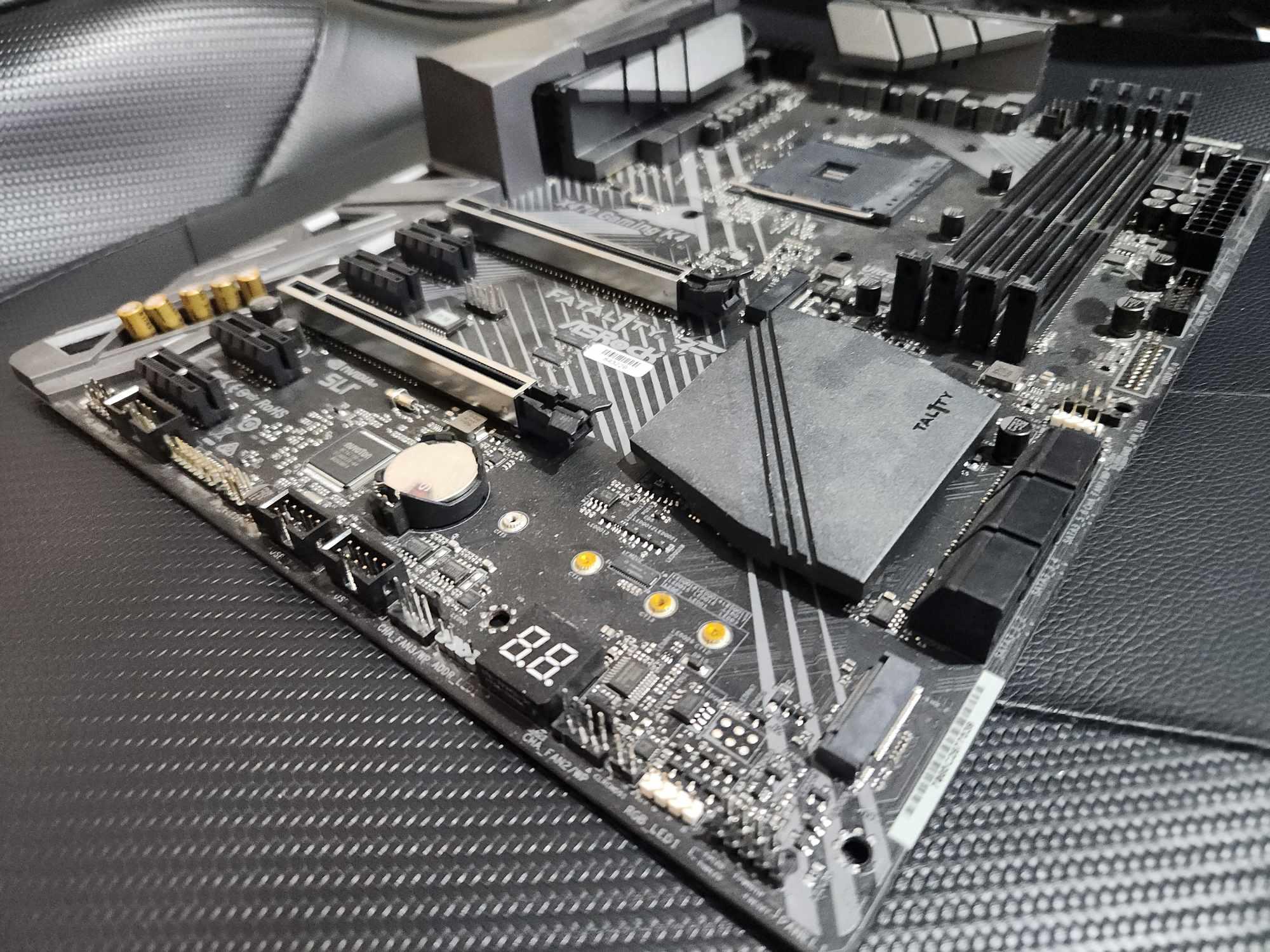 ASRock Fatal1ty X470 Gaming K4 Motherboard ATX AMD X470 AM4 DDR4 SATA3 HDMI RJ45