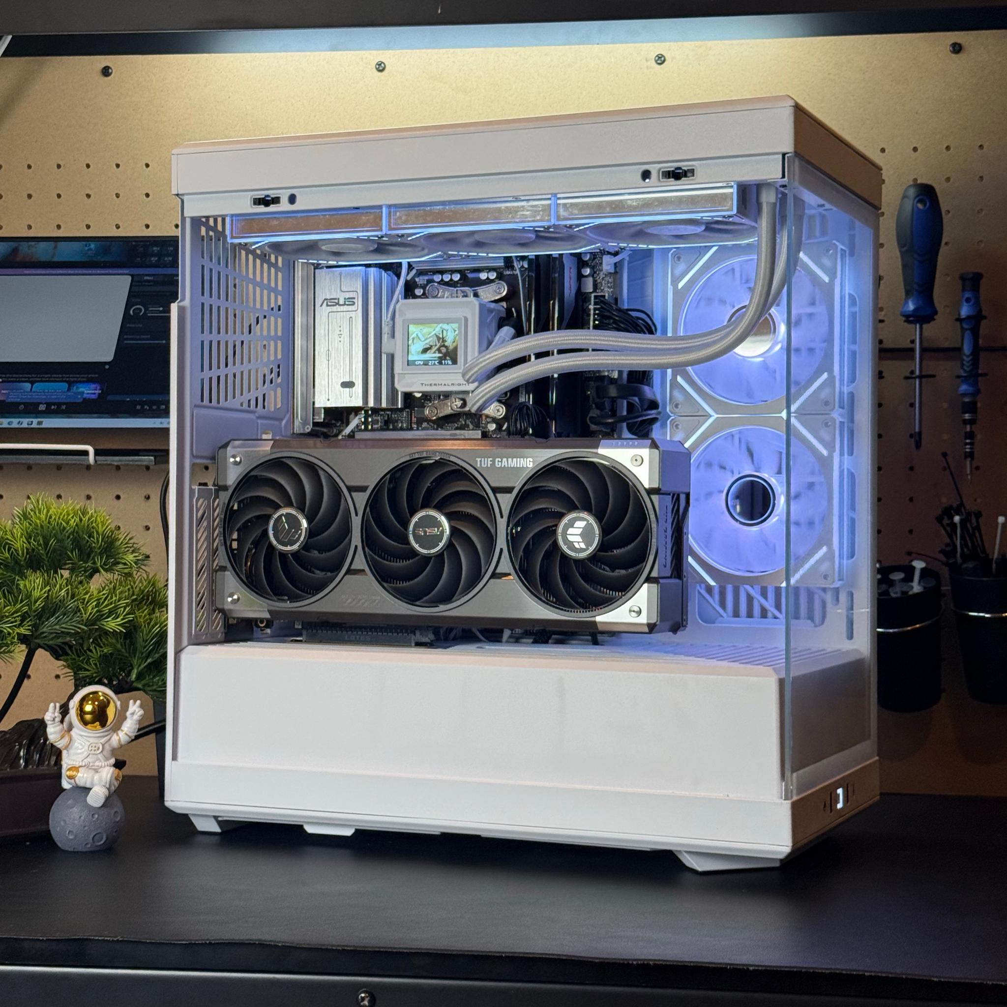 GeForce RTX 5070 Ti Custom Gaming PC - Ryzen 7 9800X3D, 32GB RAM
