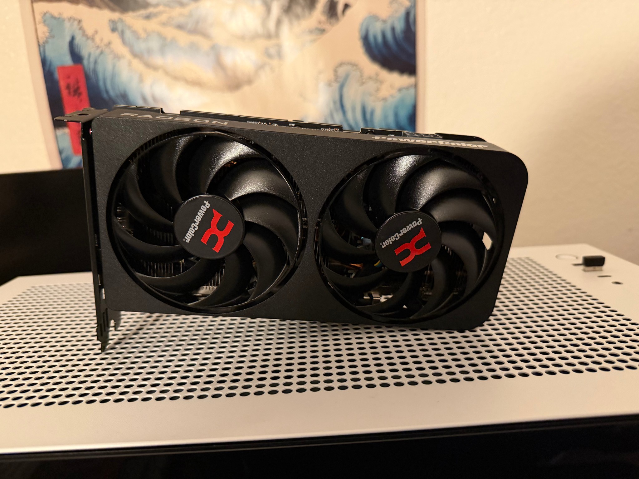 AMD Radeon Power Color 9060XT 16GB