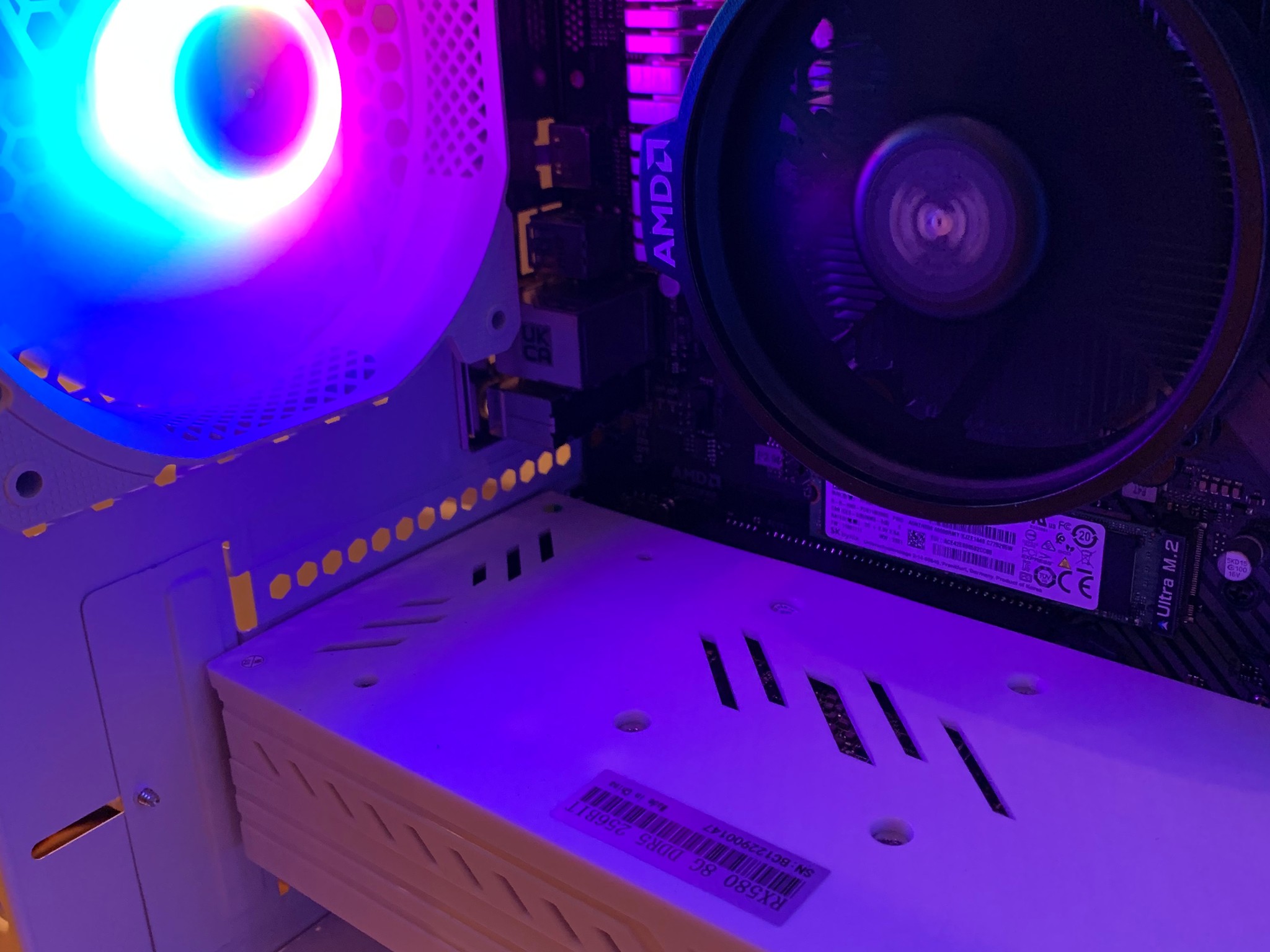 RYZEN 5 1600 RX 580 8GB WHITE RGB GAMING/STREAMING/EDITING PC 16GB RAM 1000GB M.2 SSD WINDOWS WiFi