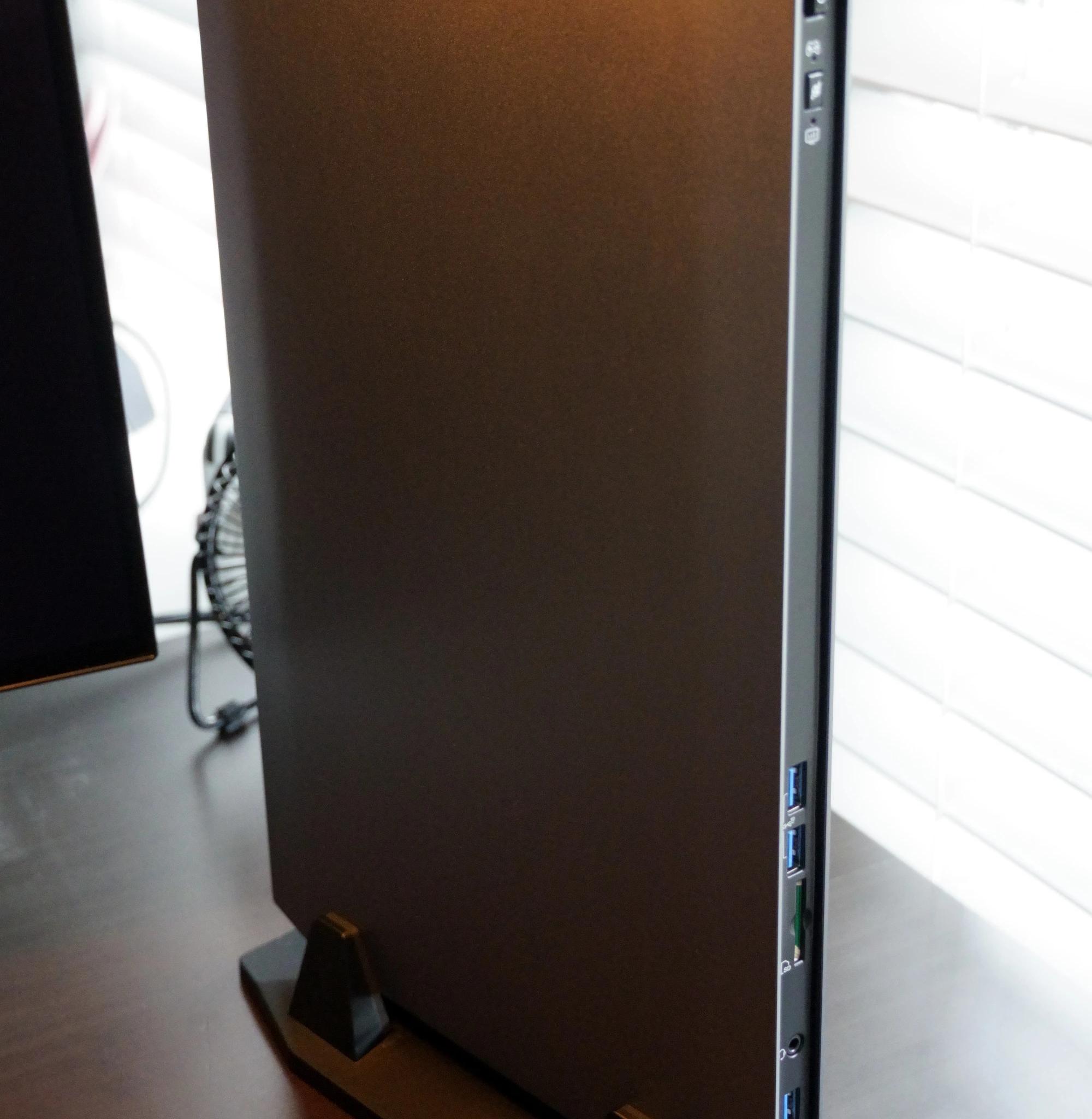 Minisforum NUCXi7 Slim Gaming PC