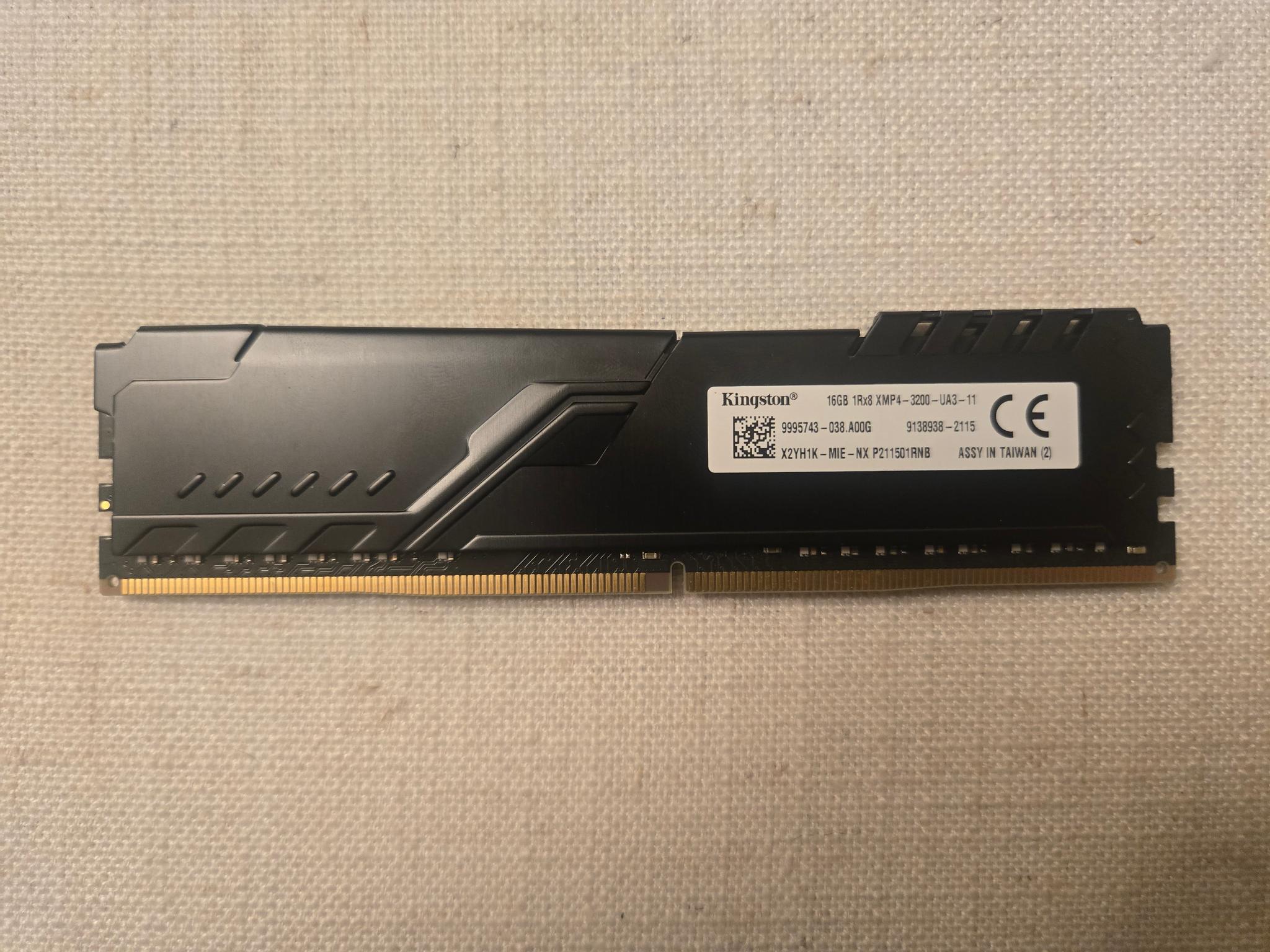 16GB DDR4-3200 (Kingston HyperX Fury) - Used