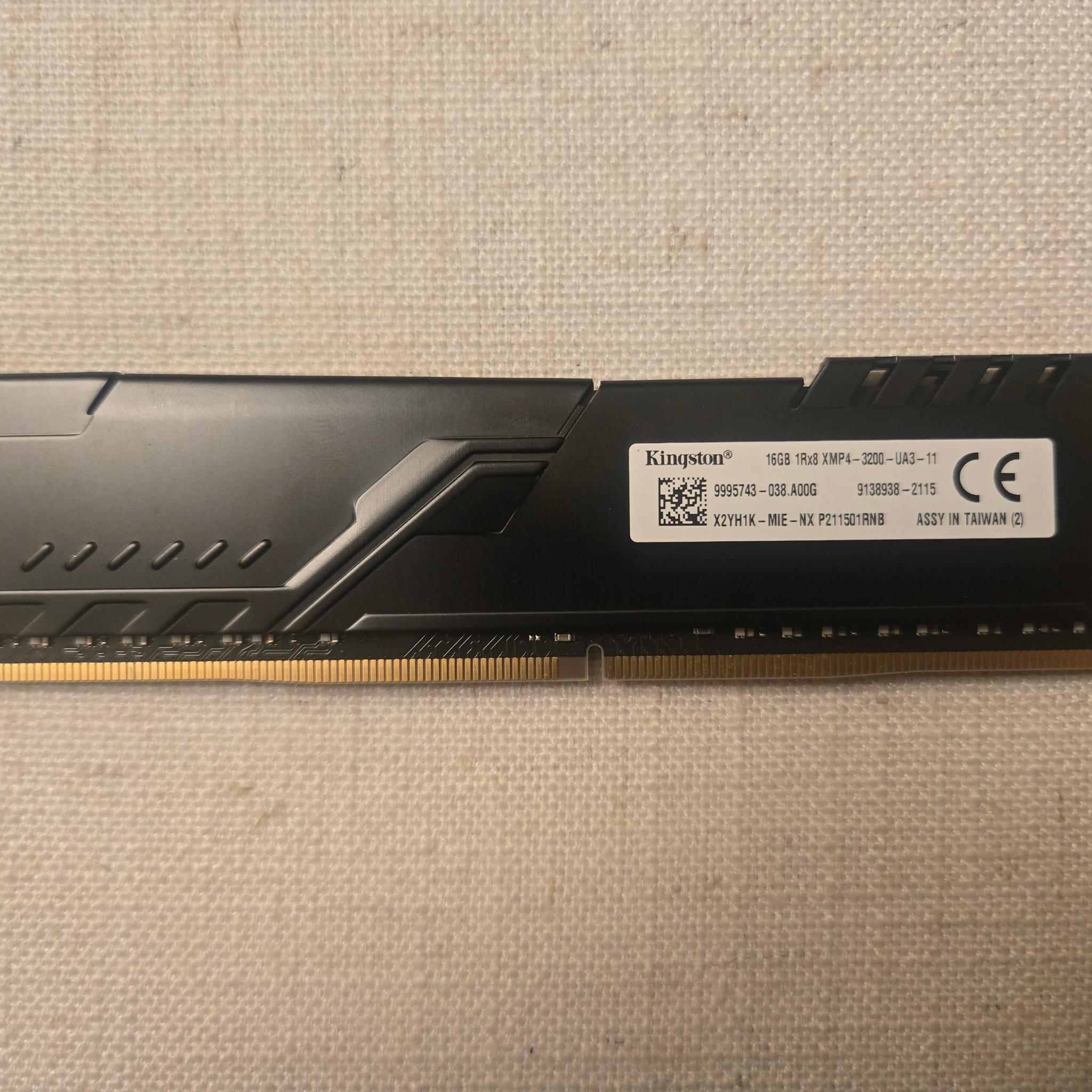 16GB DDR4-3200 (Kingston HyperX Fury) - Used