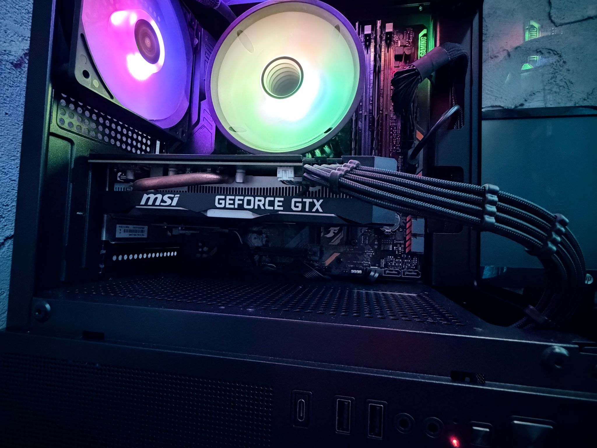 GTX 1660 Ti + i7-9700F + 16gb RAM + 1.5TB Storage | Gaming PC