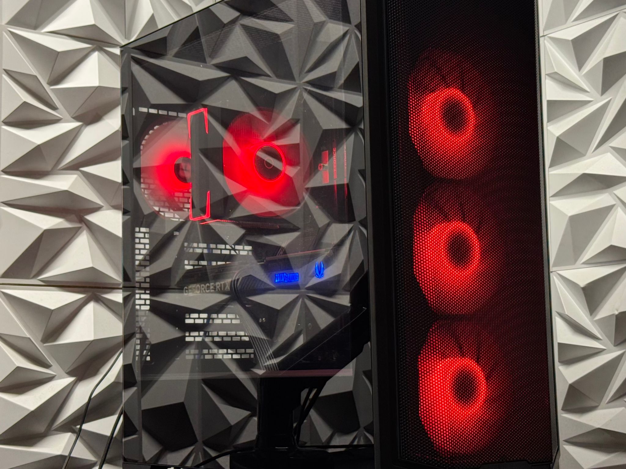RTX 5070 / Ryzen 7 7700x / 32GB DDR5 / 1TB SSD / Gaming / Streaming / Creator / New With warranty
