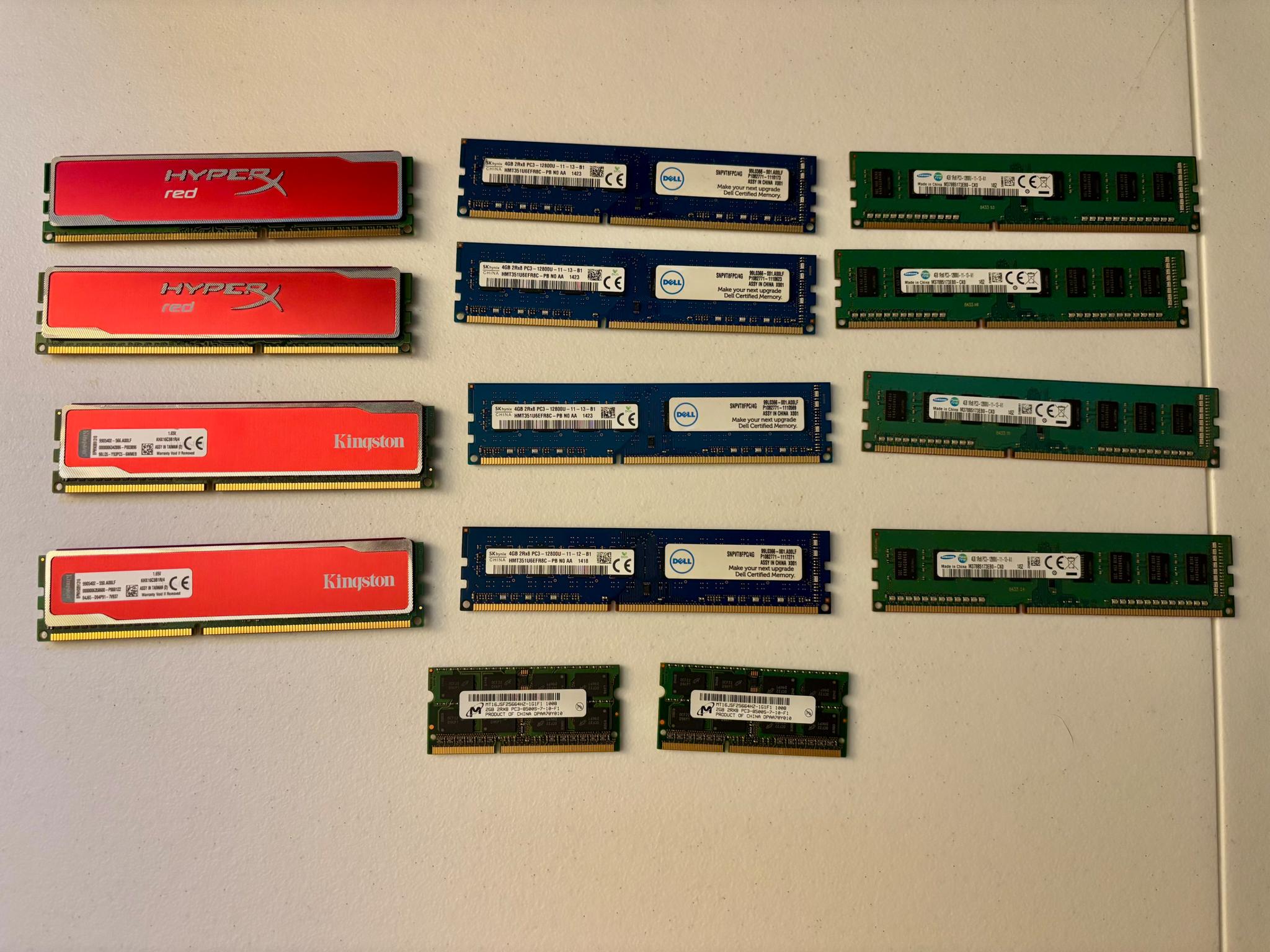 Lot of 12X 4GB DDR3 1600MHz PC3-12800