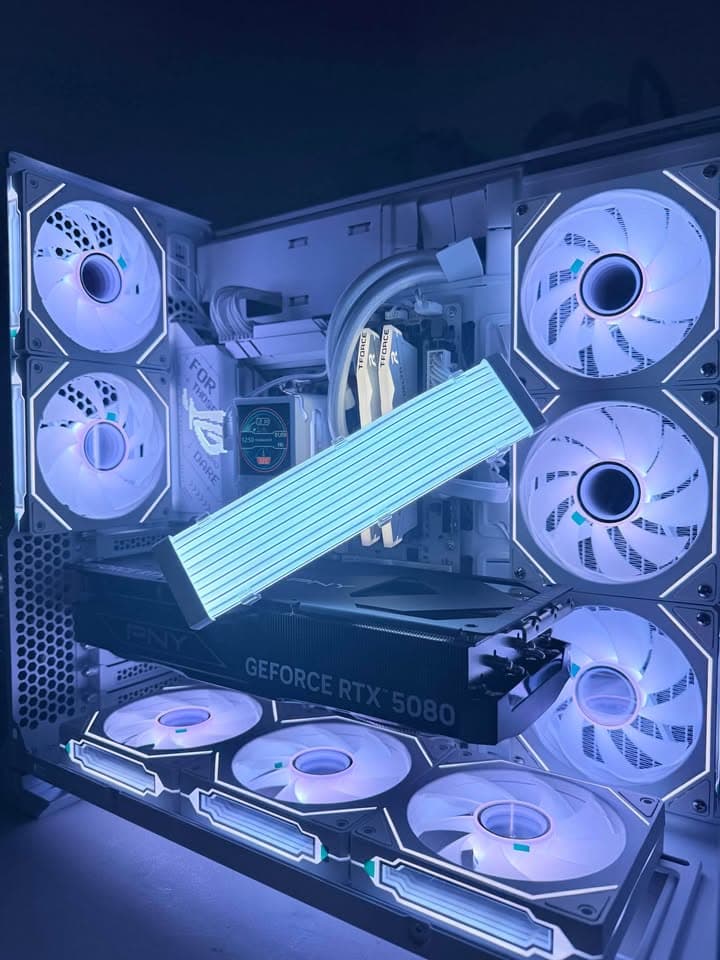 ❄️ 9800X3D | RTX 5080 |32GB DDR5 | Windows 11 Pro |"The Snow Vision" Gaming PC