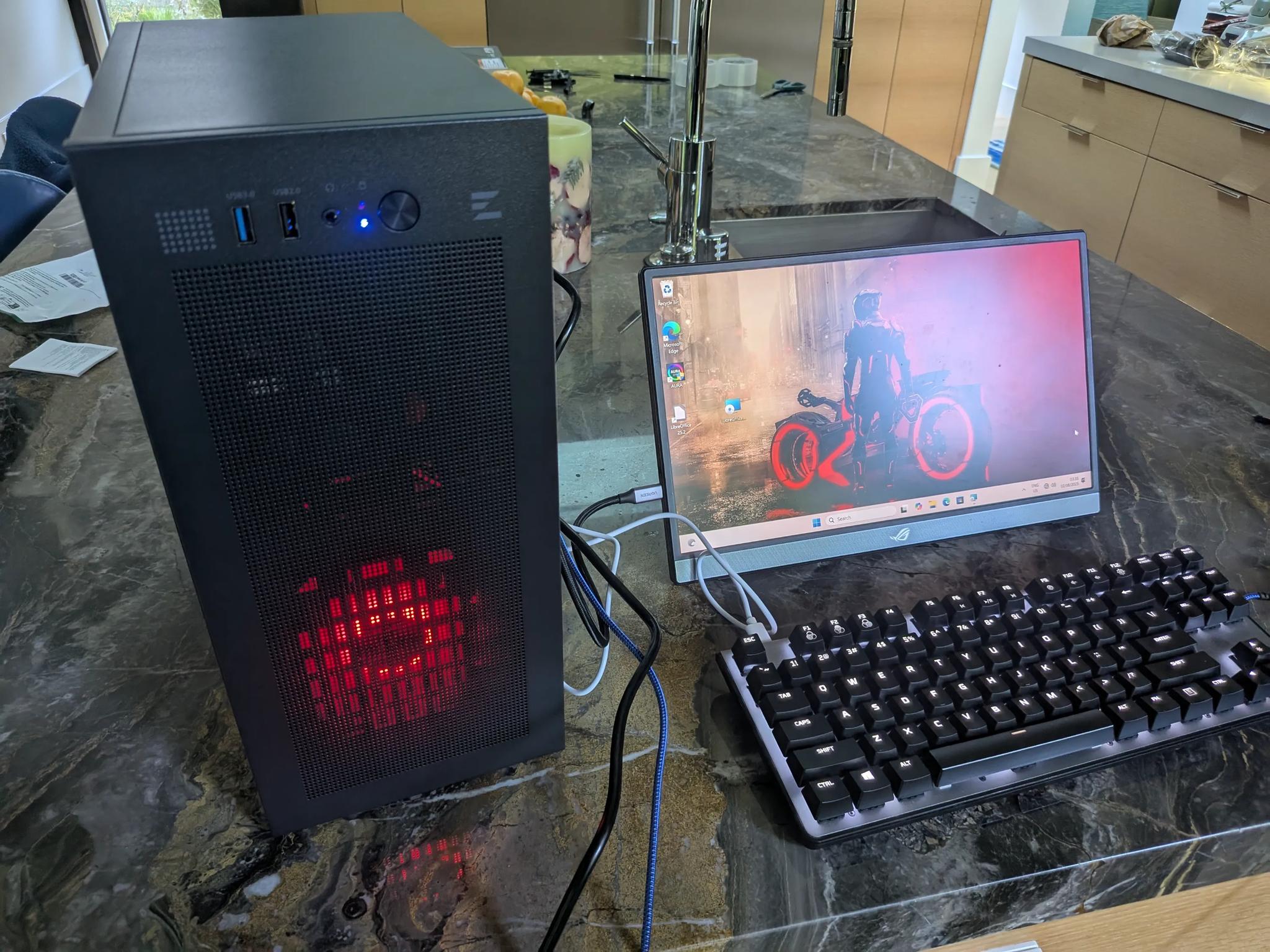 1080p Micro Starter - RX 7600, Intel Core i5 14400F, 32 GB RAM, 2 TB Gen 4 NVME, RGB