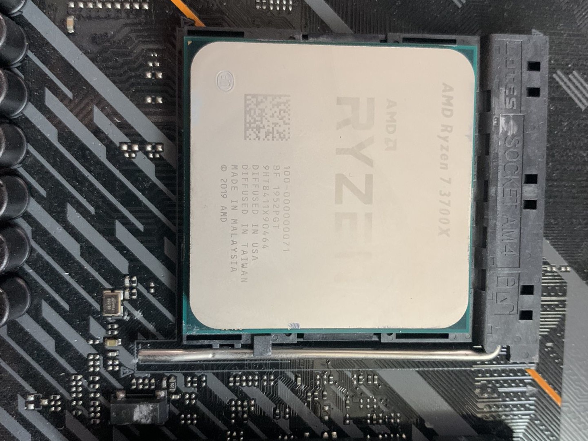 3700x + tuf x570 + 32gb ram