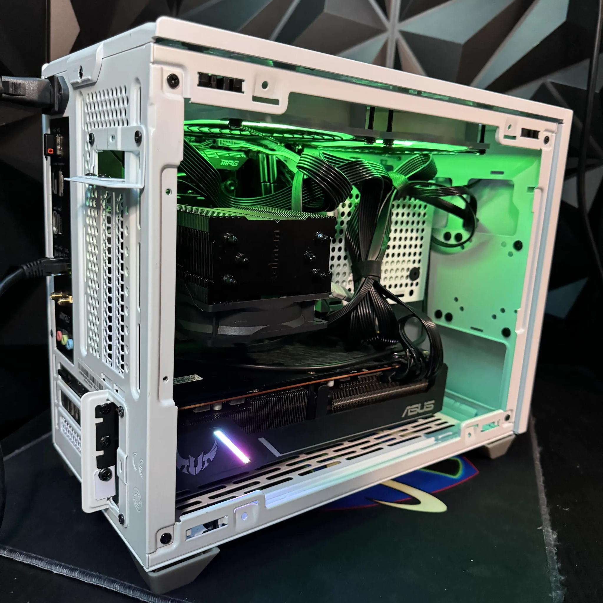 🎮🖥️🐾Tiny Tusker🎮🖥️🐾 |i7 10700T| RX 5700XT| 16 GB DDR4| 1.25 TB NVME
