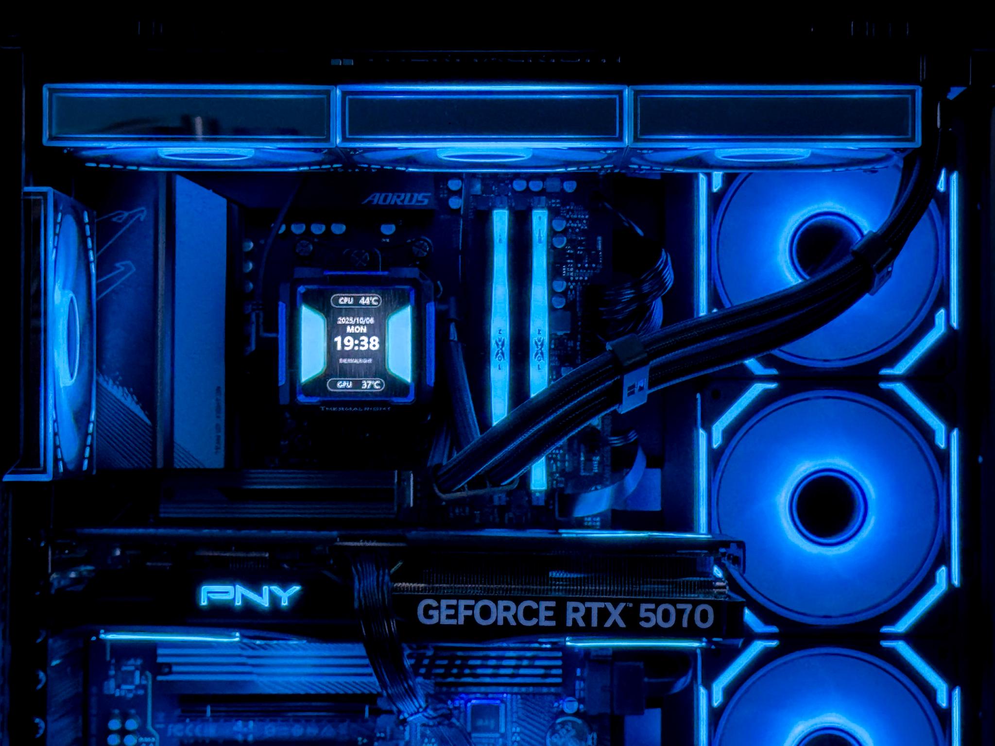 💙 Blue Beetle v2🪲 | RTX 5070, Ryzen 5 9600X, 32GB DDR5, 2TB SSD, Wifi