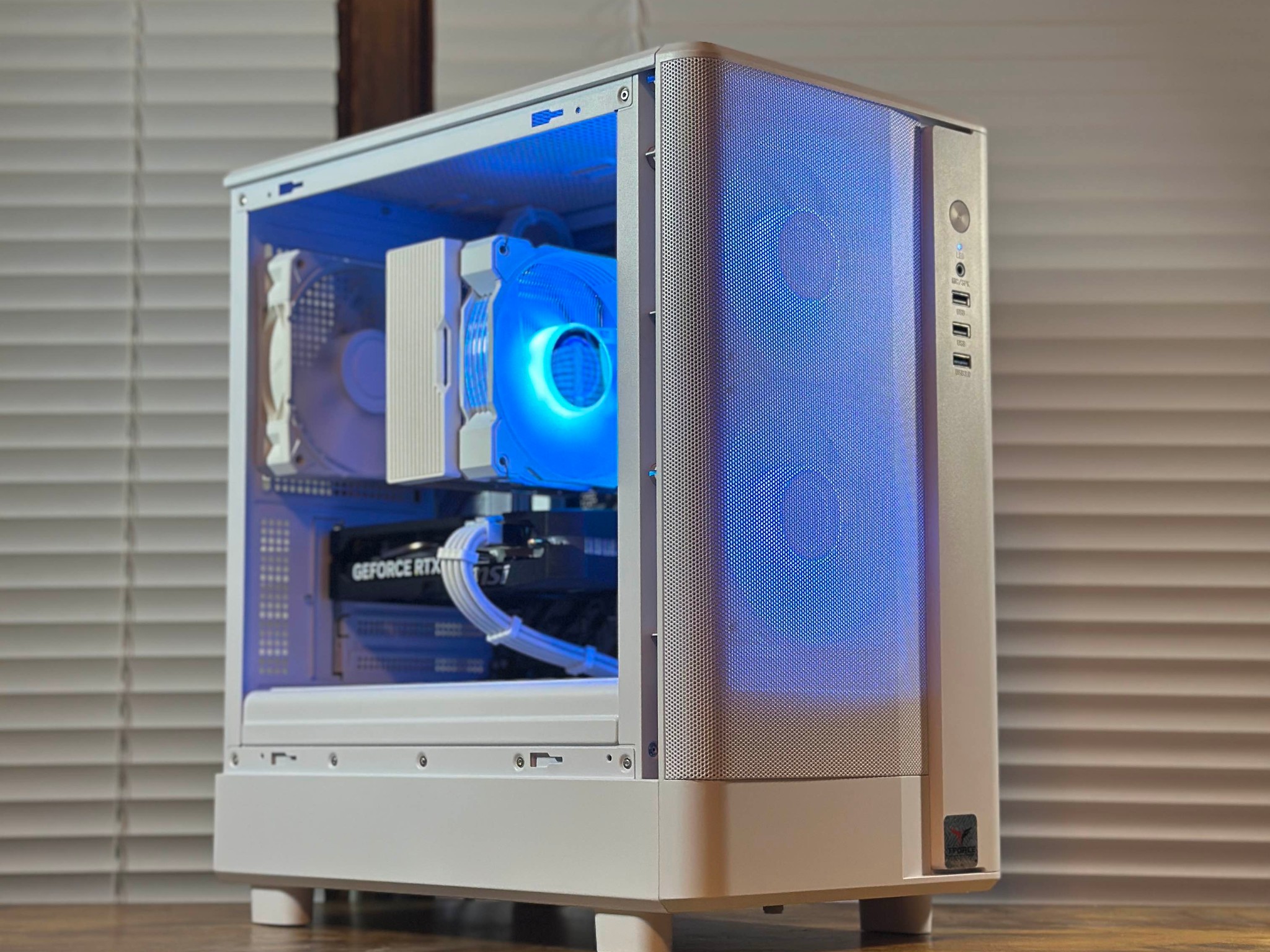 RTX 5060 8GB | AMD Ryzen 5 8400F | 16GB DDR5 | 1TB SSD | Win11 | WIFI | 1080P/1440P Gaming PC