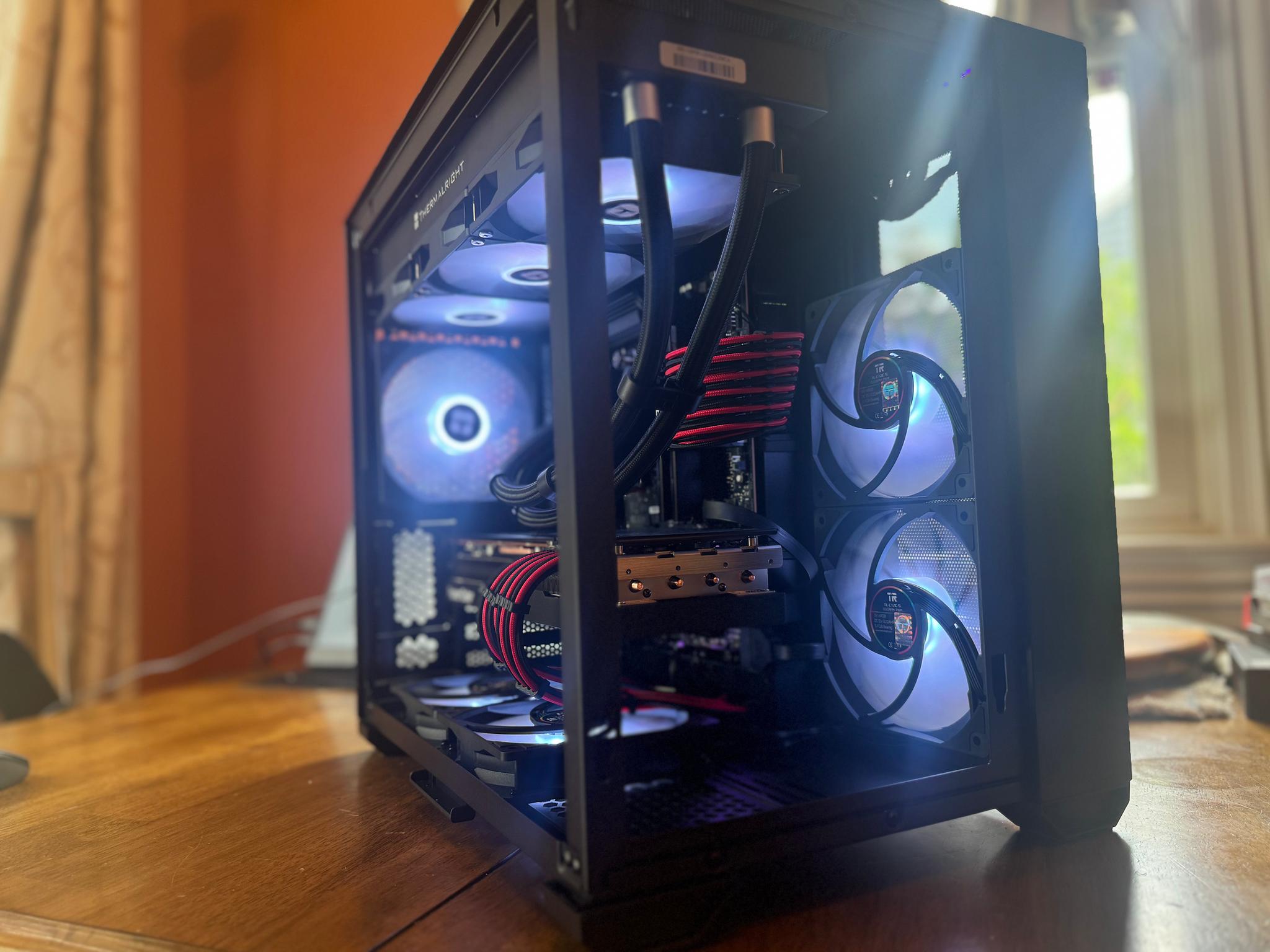 ▪️Black Box Mini▪️ RX 7700XT | Ryzen 5 7600X | 32GB DDR5 | 1TB SSD