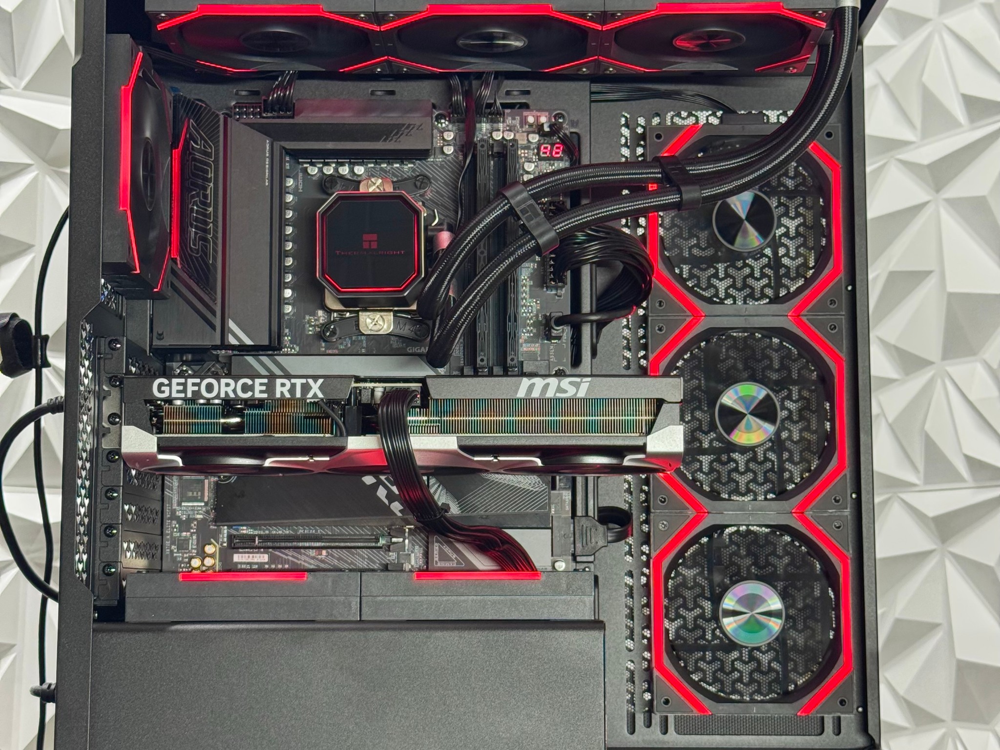 Ryzen 7 9850X3D / RTX 5070 Ti / 32GB 6400MTs DDR5 / 2TB Nvme ssd / 850w psu / X870E Motherboard