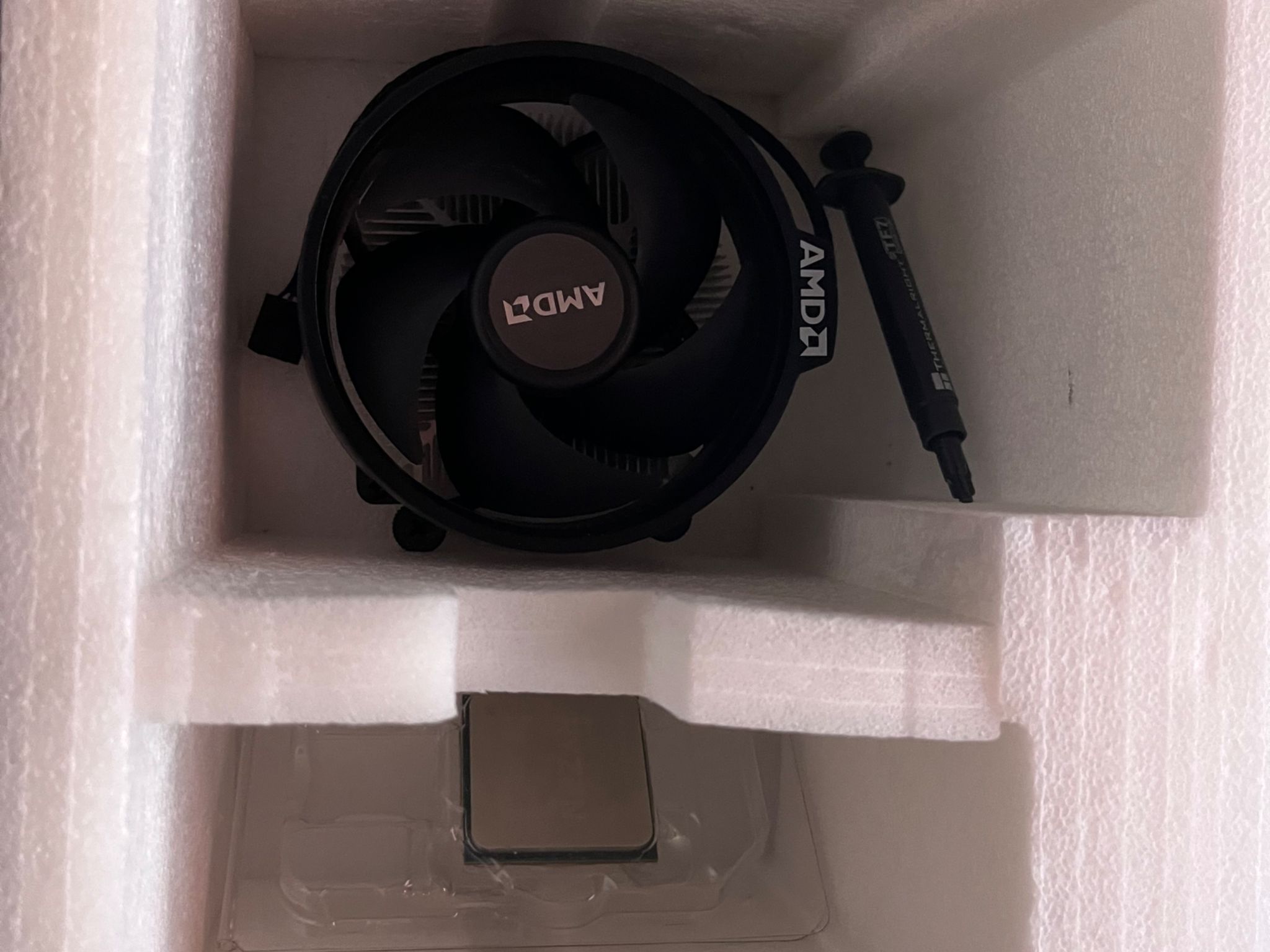 60$ AMD RYZEN 5 3600 WITH COOLER AND THERMAL PASTE
