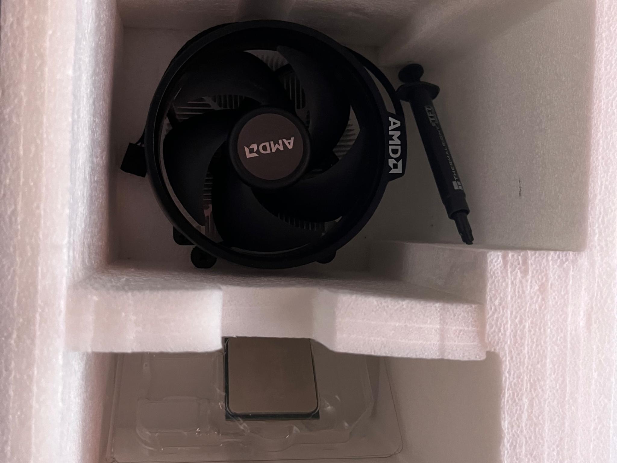 60$ AMD RYZEN 5 3600 WITH COOLER AND THERMAL PASTE