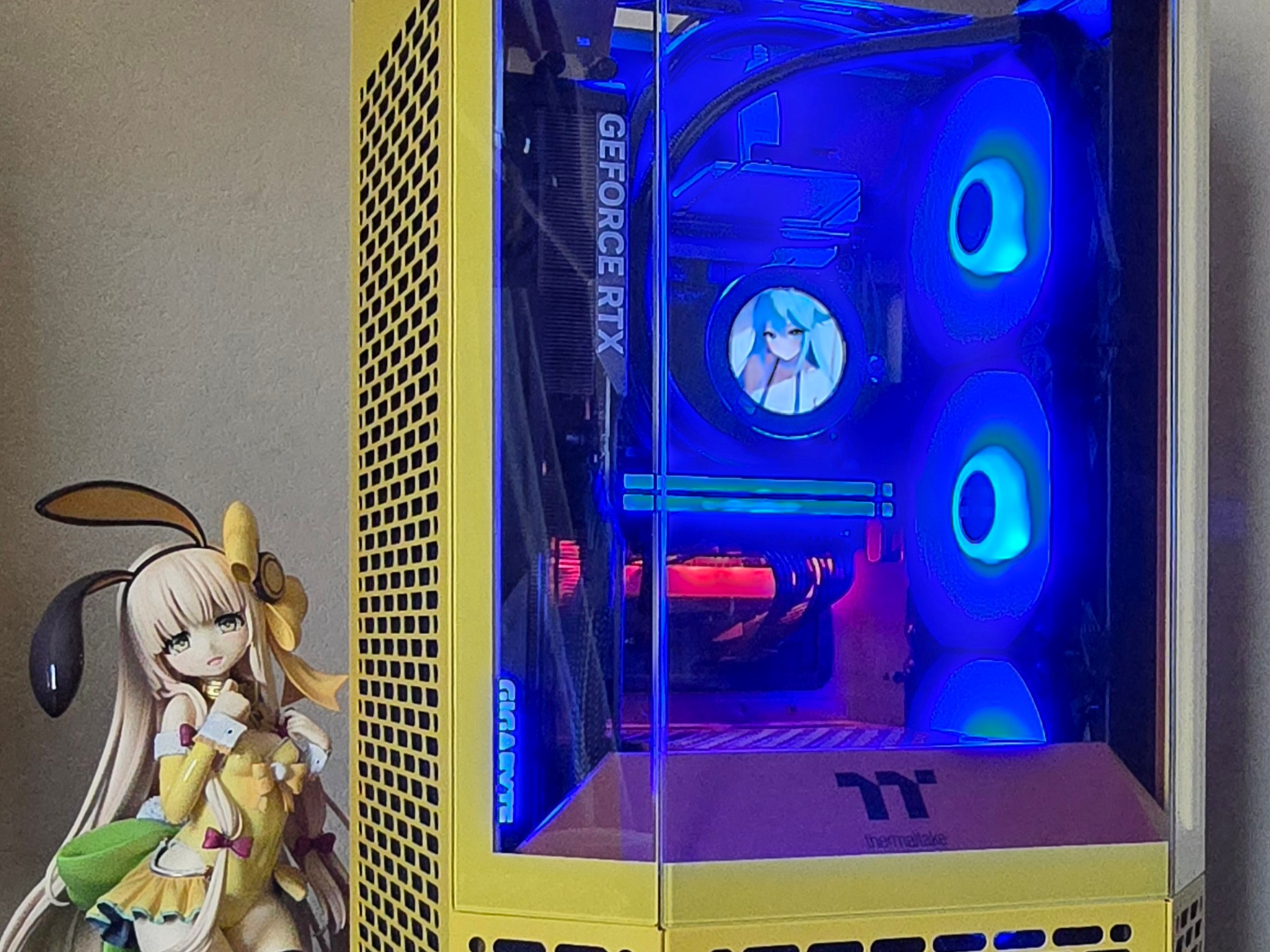 Custom Gaming PC "Helios" - Ryzen 7 5800X | 32GB CORSAIR RAM | RTX 4070 Ti 12GB