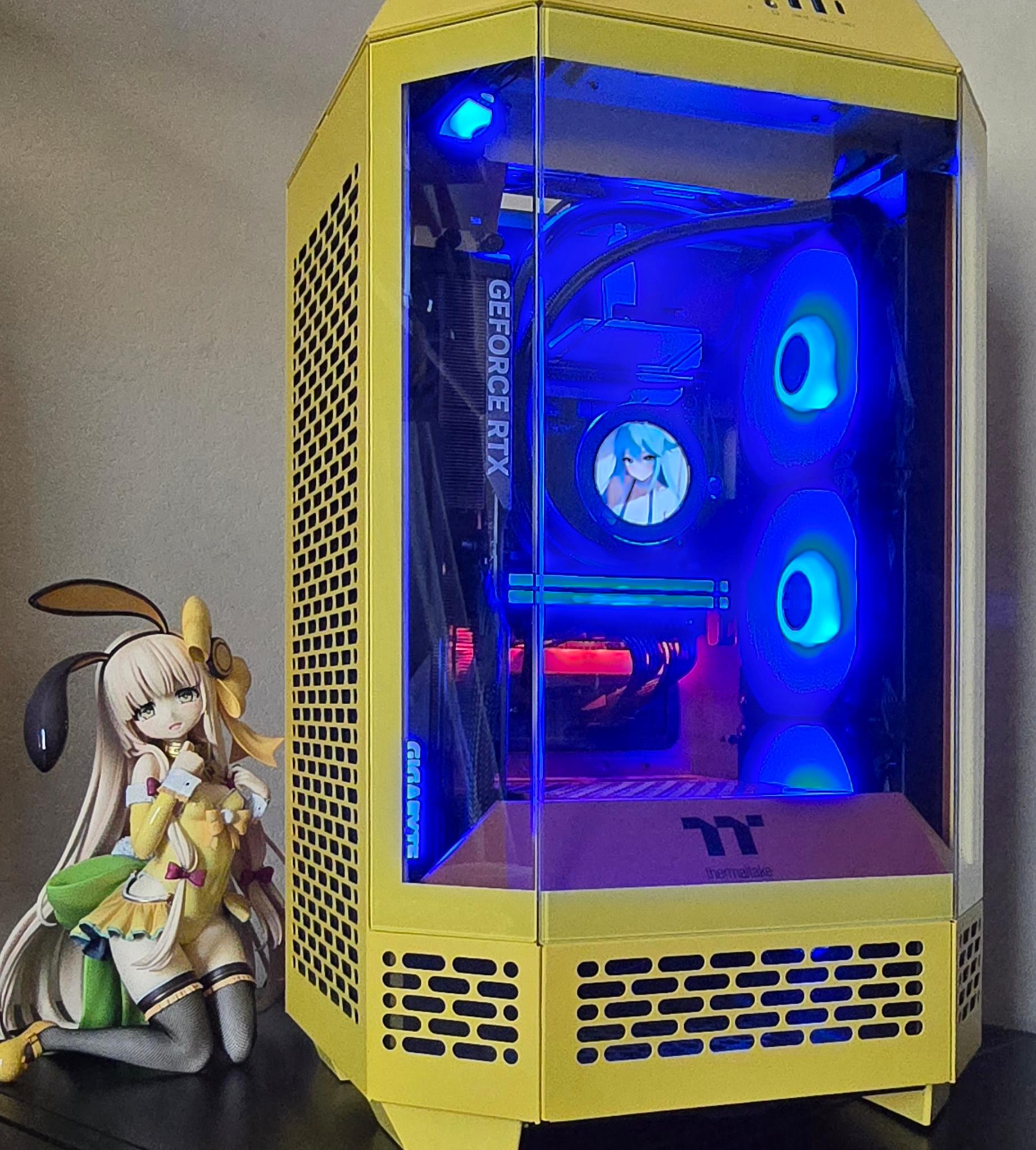 Custom Gaming PC "Helios" - Ryzen 7 5800X | 32GB CORSAIR RAM | RTX 4070 Ti 12GB
