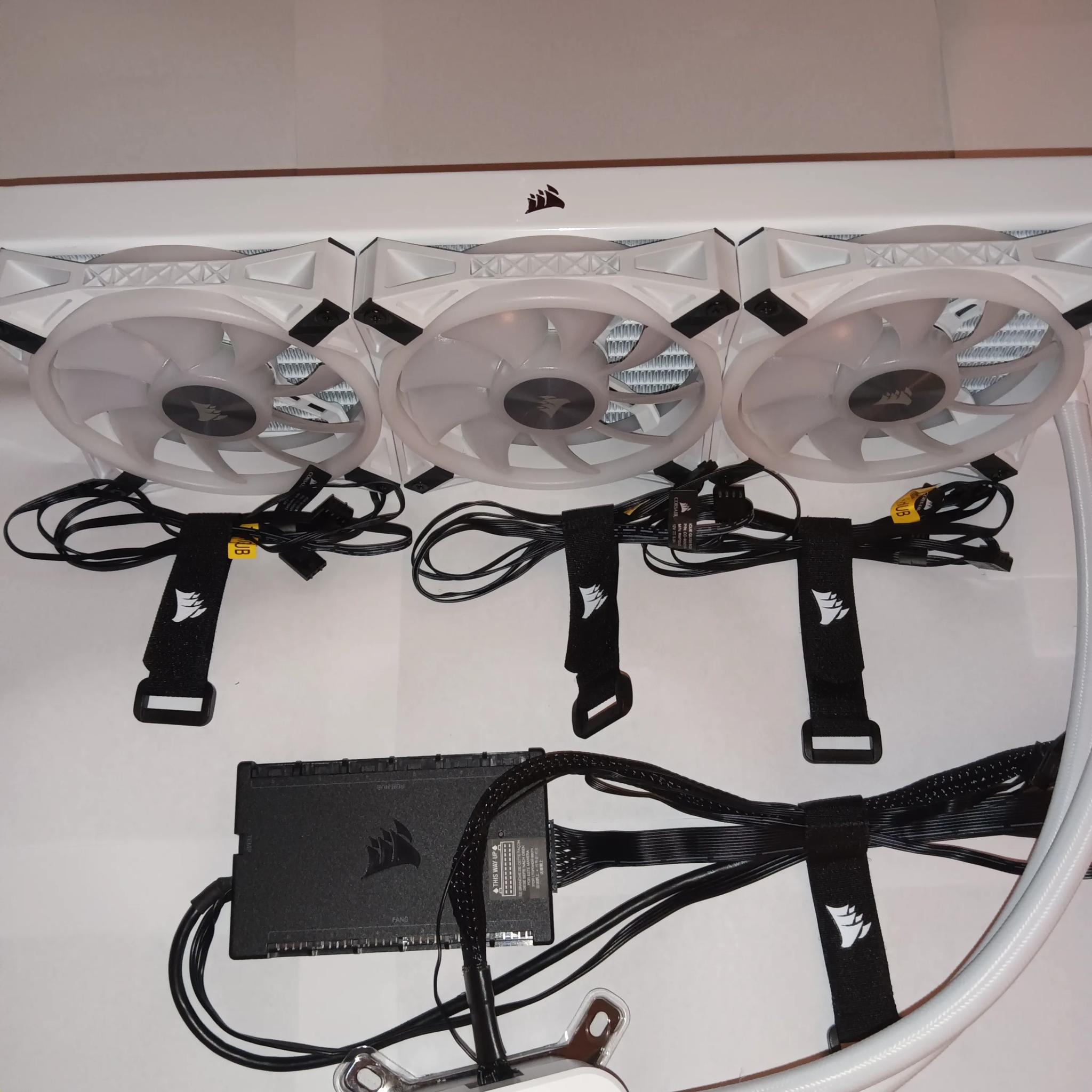 (SALE! 🔥) Corsair iCUE H150i Elite Capellix AIO w/QL120 Fans & LCD Upgrade (White)