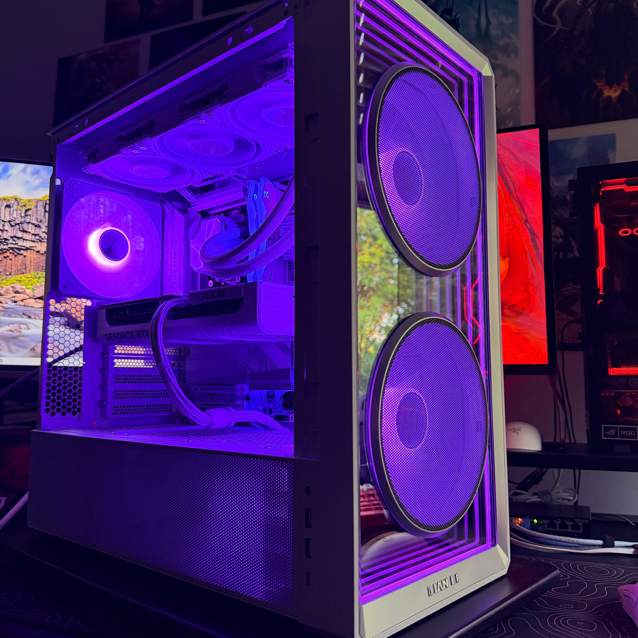 White Gaming PC // Ryzen 7 7800X3D | RTX 5070 | 32GB DDR5