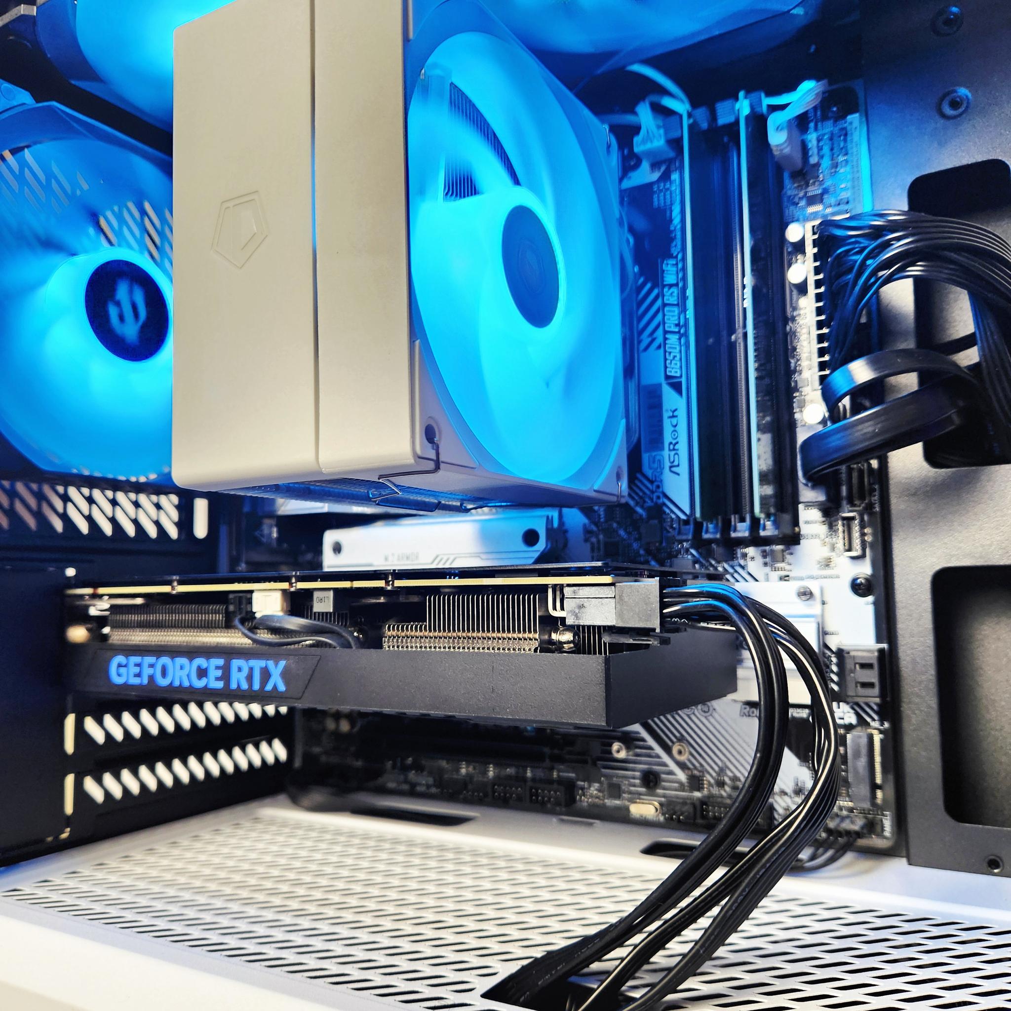 RTX 4060TI 8GB | Ryzen 7 8700F | 16GB DDR5 | 512GB SSD + 1TB HDD | Win 11 Home | WIFI+BT "Panda"