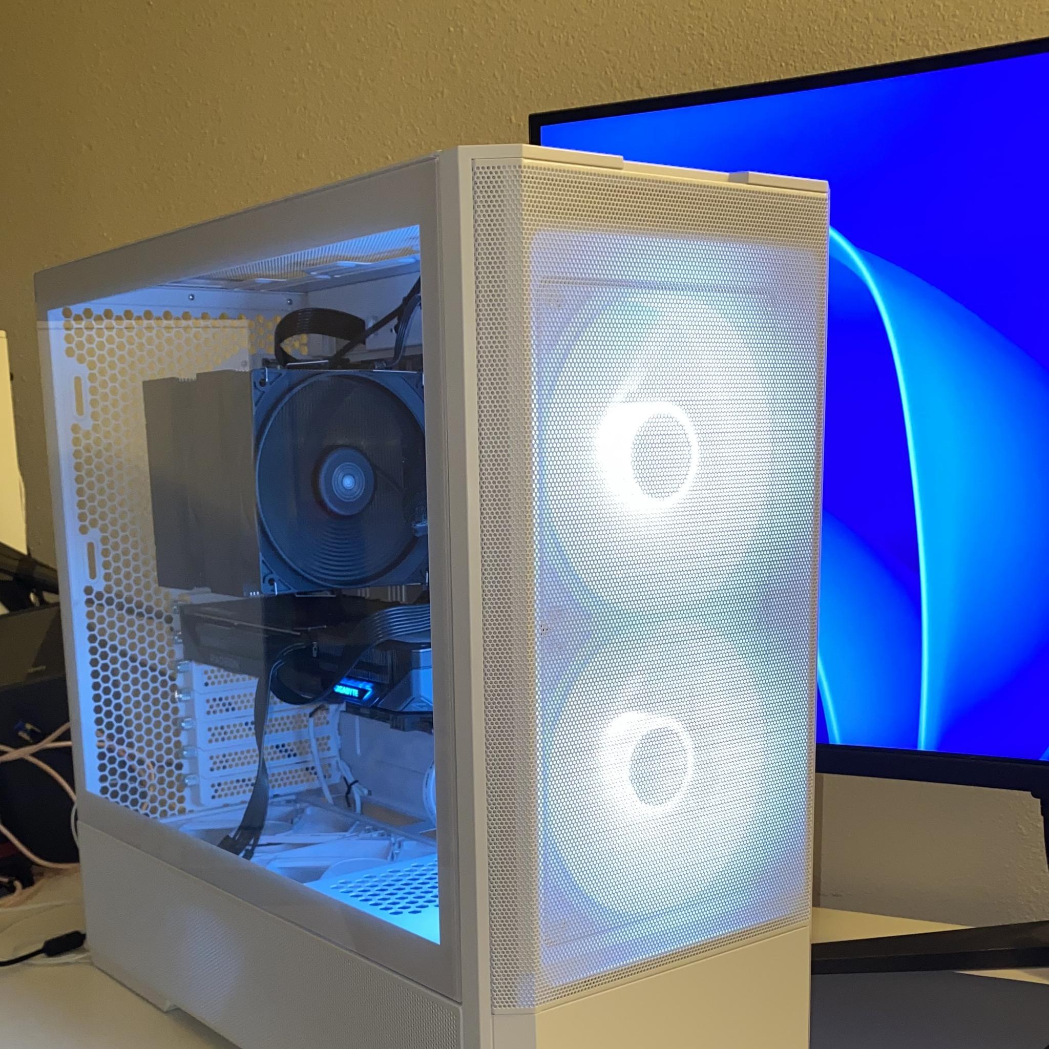 Gaming PC | High End | Silent | All parts less than a year old!