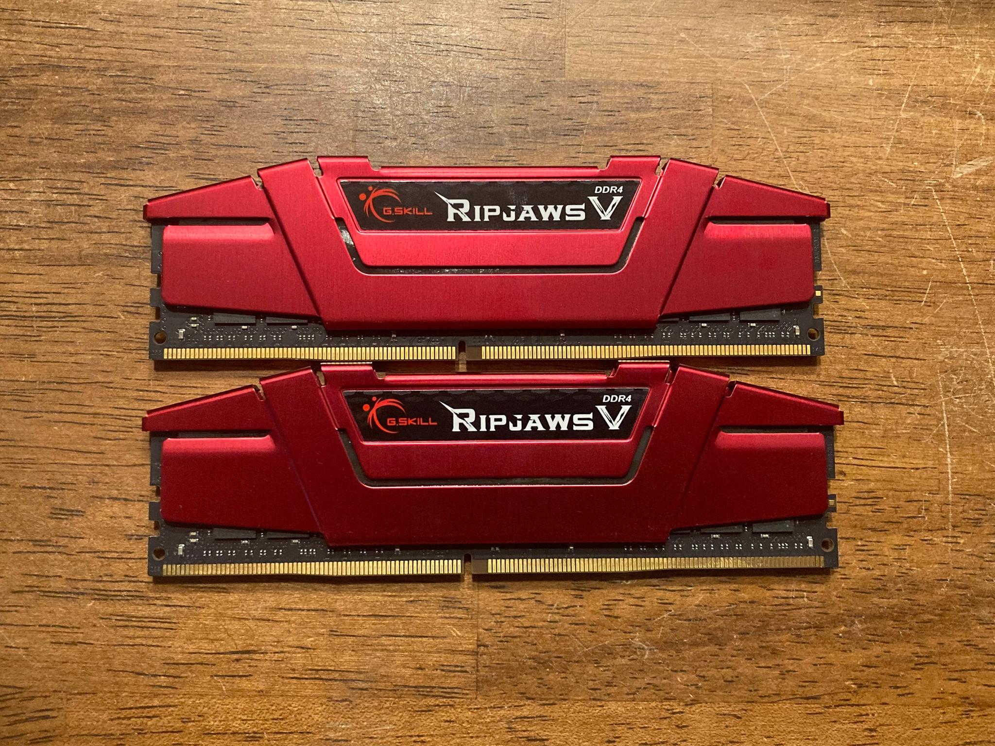 2x16GB G.Skill Ripjaws V DDR4 3000MHz CL15
