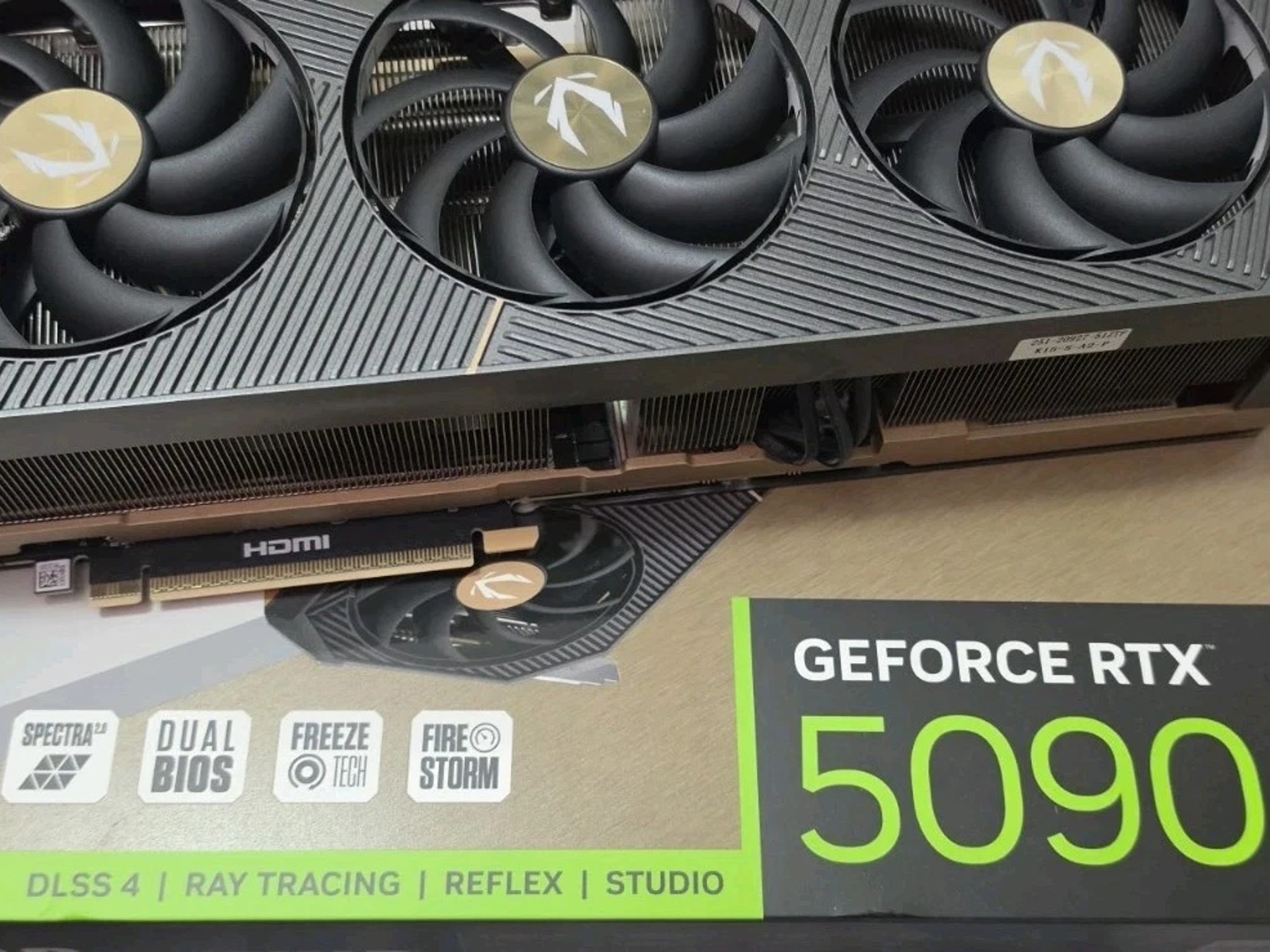 ZOTAC GAMING GeForce RTX 5090 SOLID OC