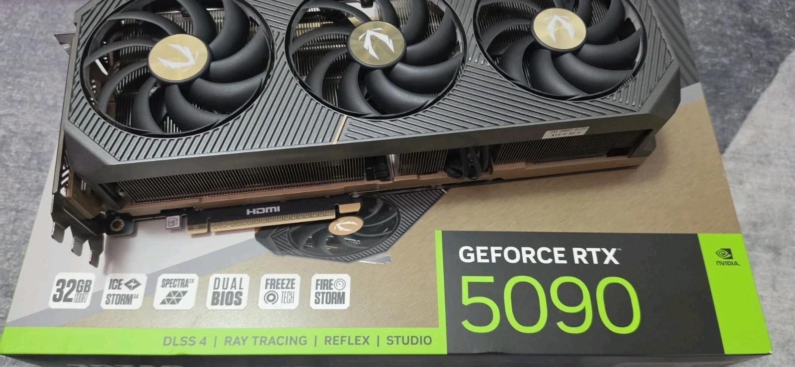 ZOTAC GAMING GeForce RTX 5090 SOLID OC