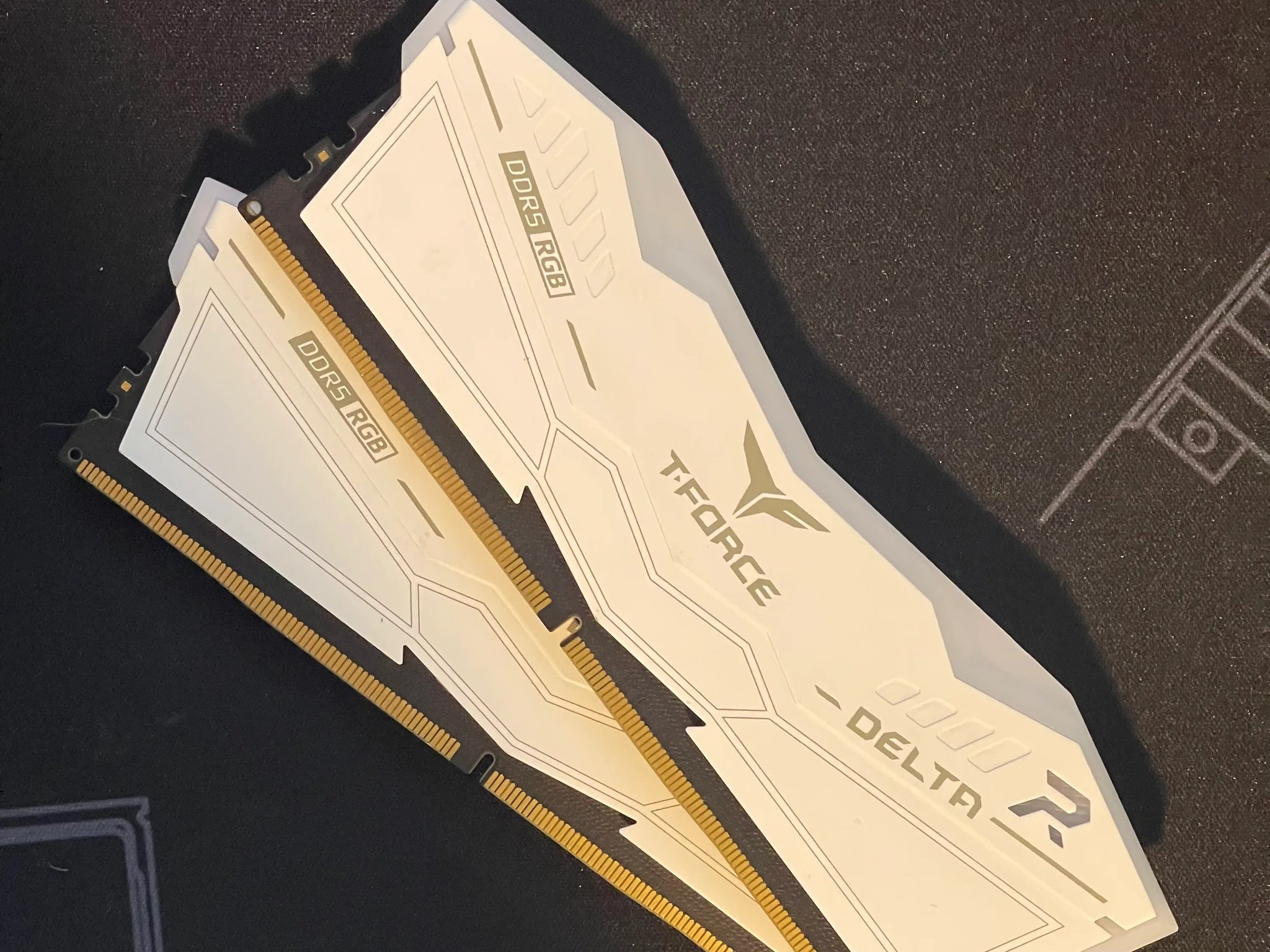 TeamGroup T-Force Delta R DDR5 RGB 6000 CL38 32GB (2x16GB) - White