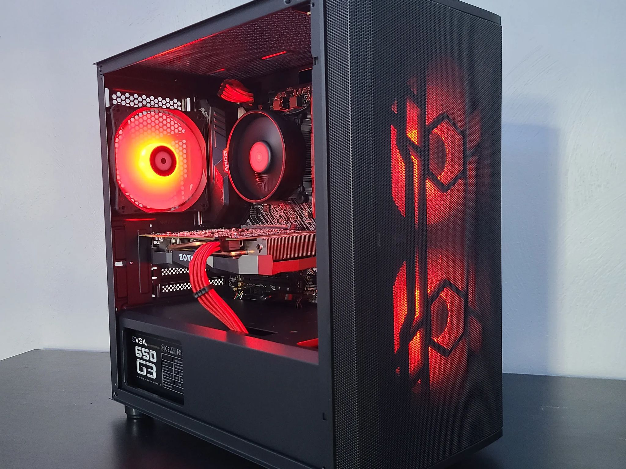 ⚫🔴 Scarlet Noir ⚫🔴 GTX 1060 6GB + Ryzen 5 1600