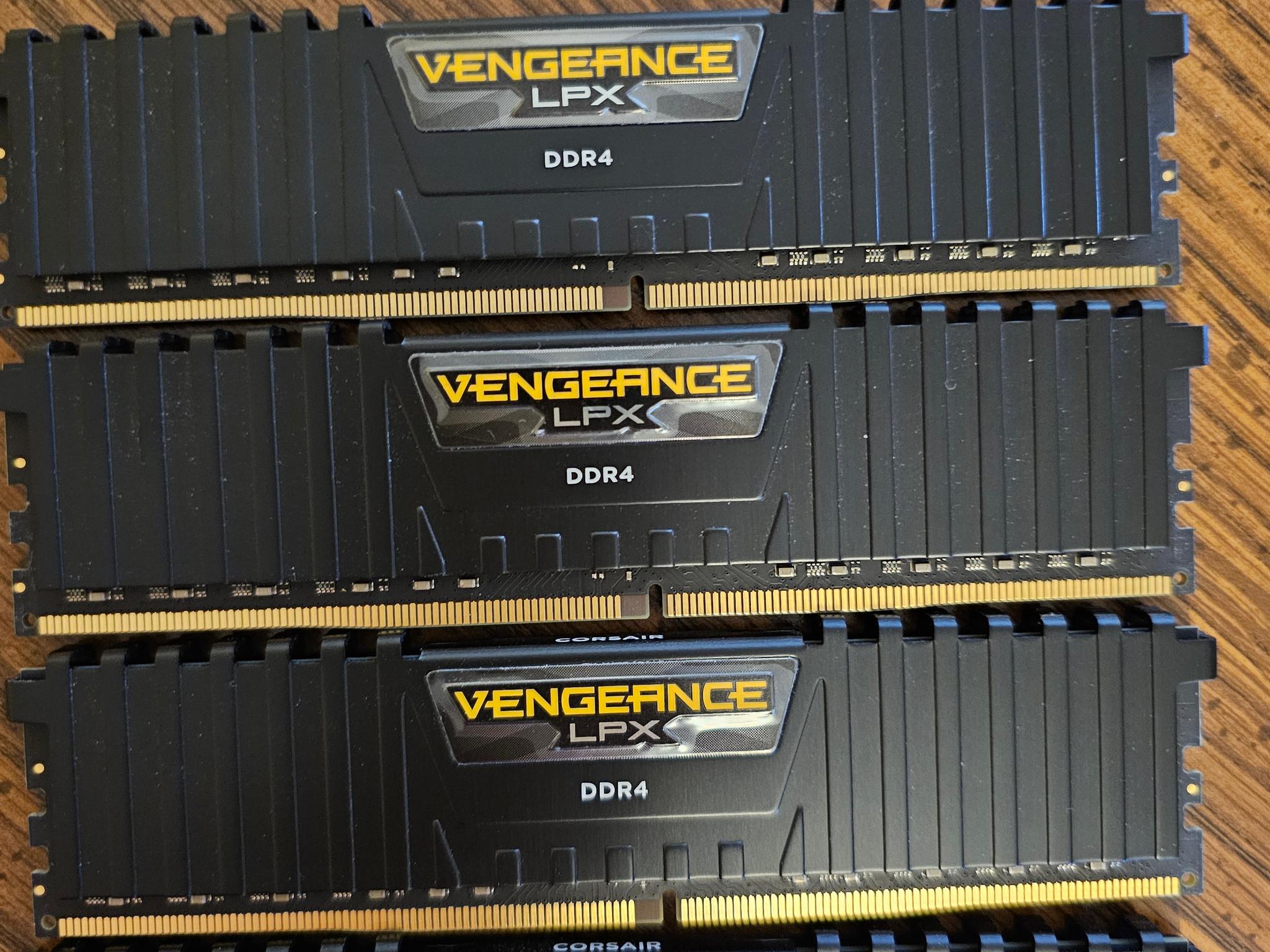 Corsair VENGEANCE LPX 128GB (4 x 32GB) DDR4 DRAM Up To 3600MHz C18 Memory Kit