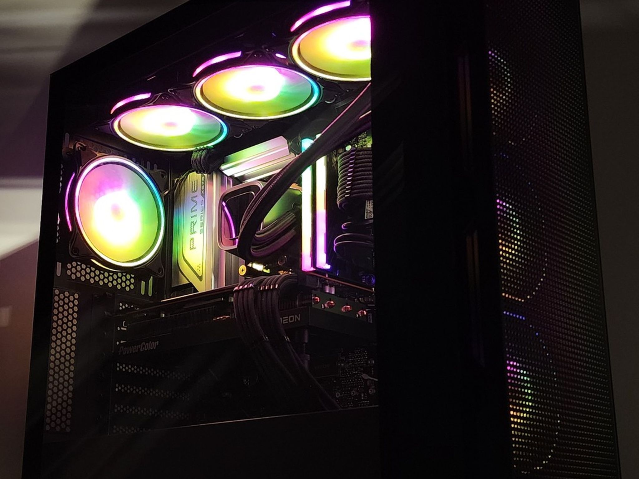 Gaming PC Ryzen 9 7900X 32GB RAM 1TB SSD RX 7800 XT 16GB Windows 11 PC