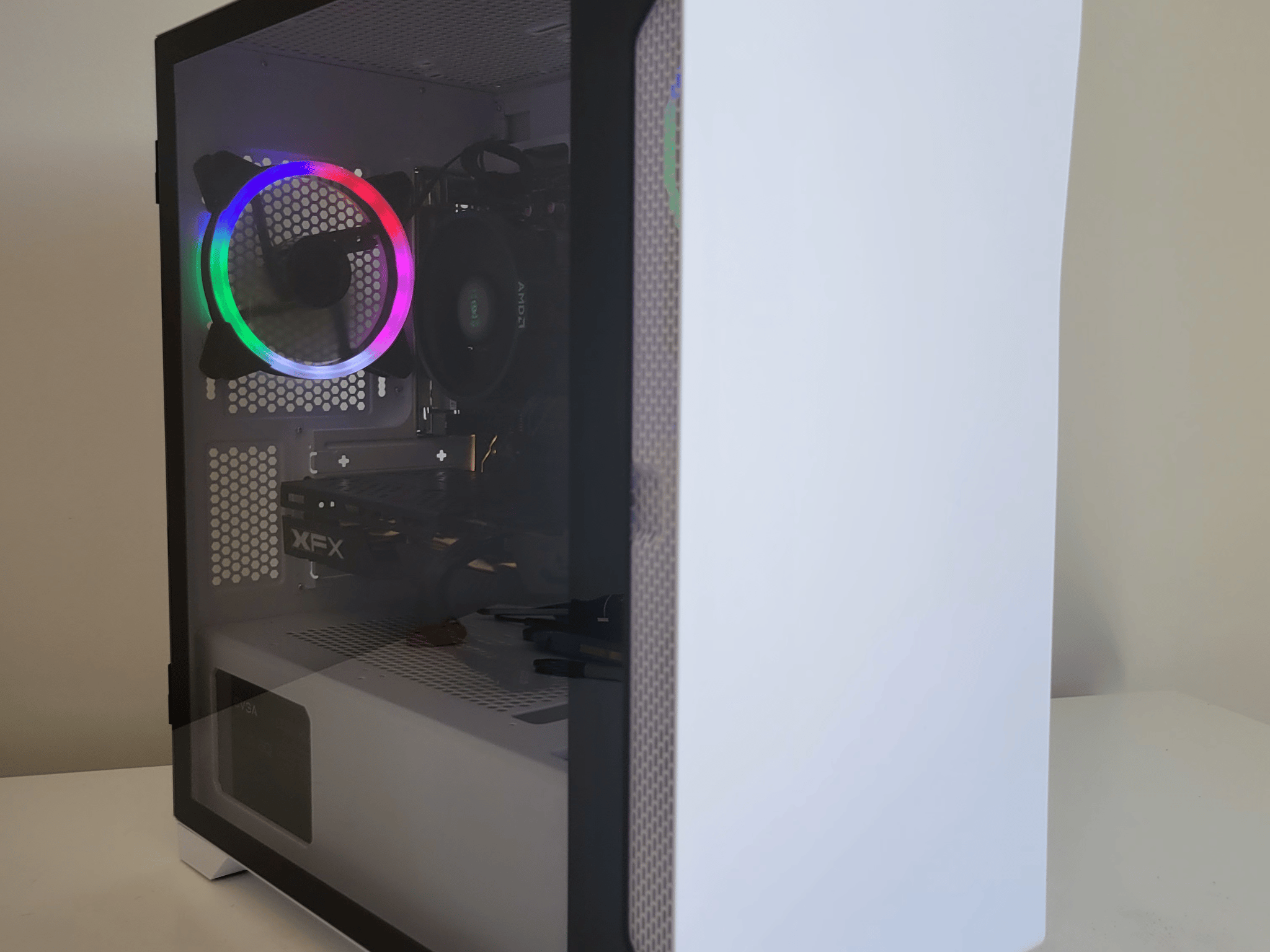 Newly Built Budget Gaming PC Ryzen 5 2600X / Rx 580