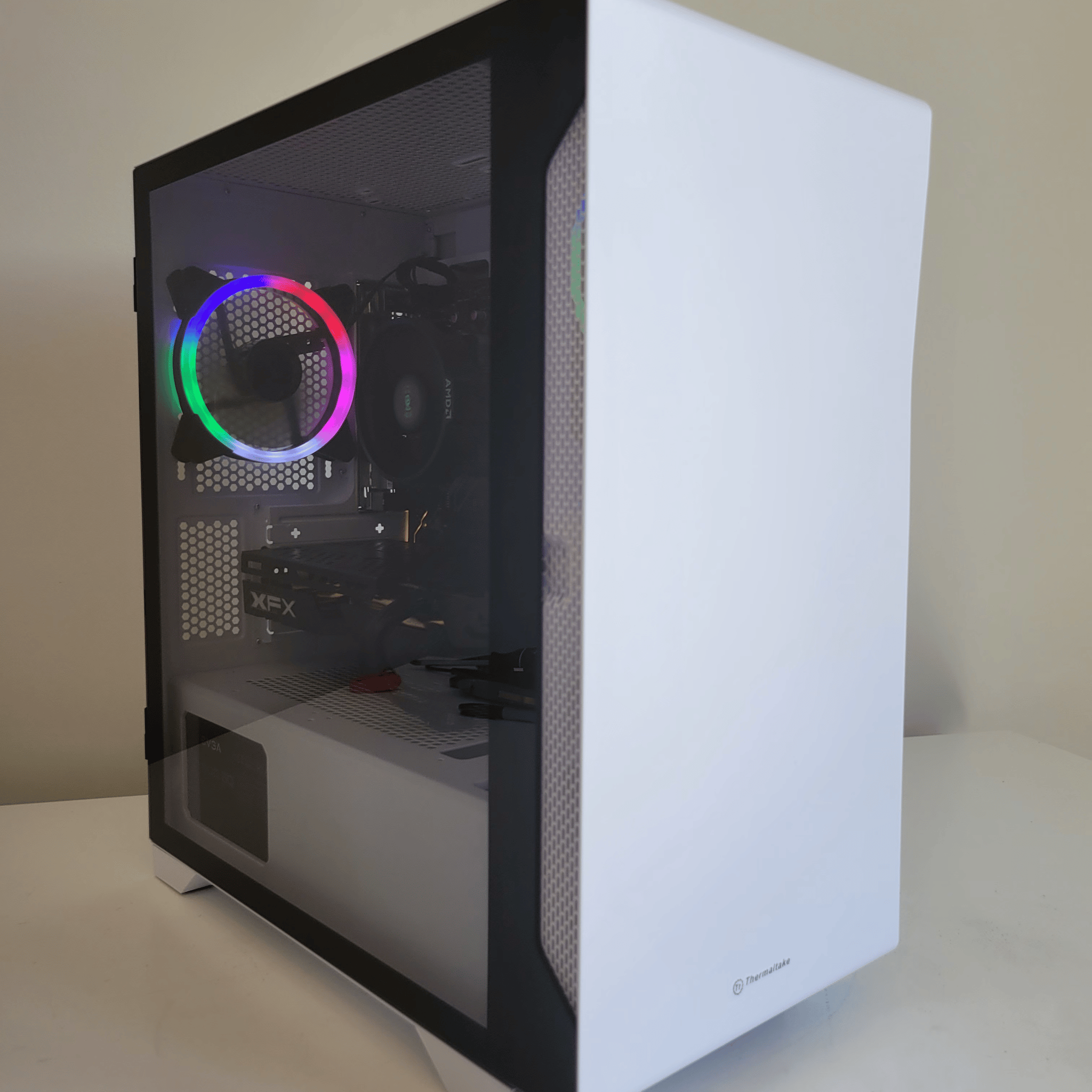 Newly Built Budget Gaming PC Ryzen 5 2600X / Rx 580