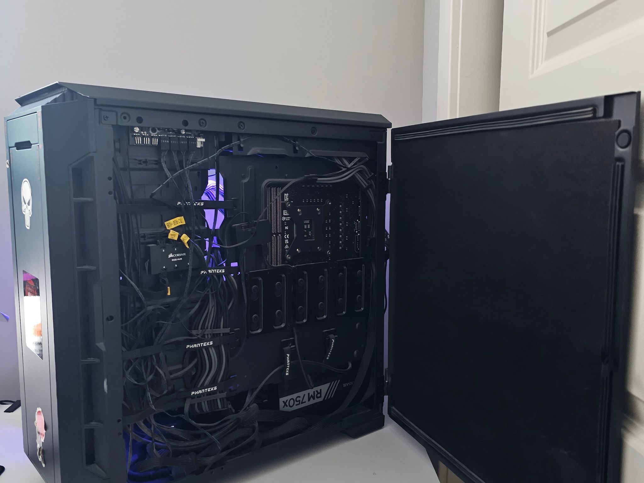 Radeon RX 6600 XT Custom Gaming PC - Core i5-12600K, 32GB RAM, 2TB NVMe SSD