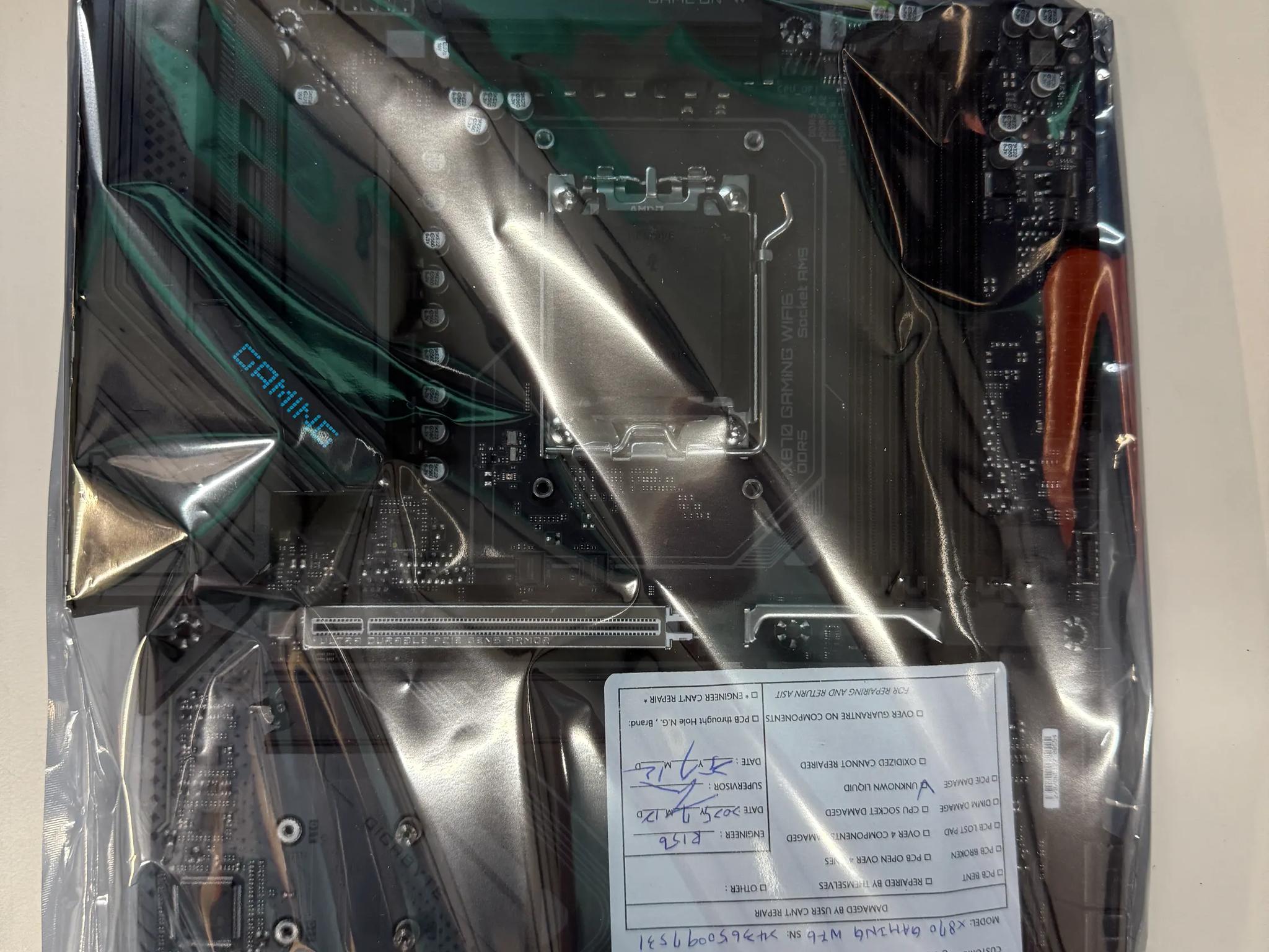 Gigabyte X870 Gaming WIFI6 For Parts