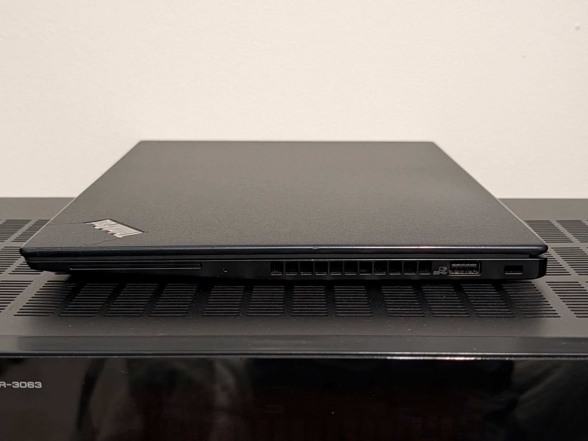 ThinkPad T14s Gen 1 AMD Touchscreen Laptop | Ryzen 7 8-Core, 32GB RAM, 512GB SSD | Grade B