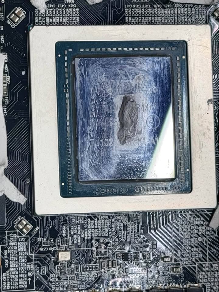 Gigabyte AORUS GeForce RTX 2080 Ti Xtreme 11GB Graphics Card
