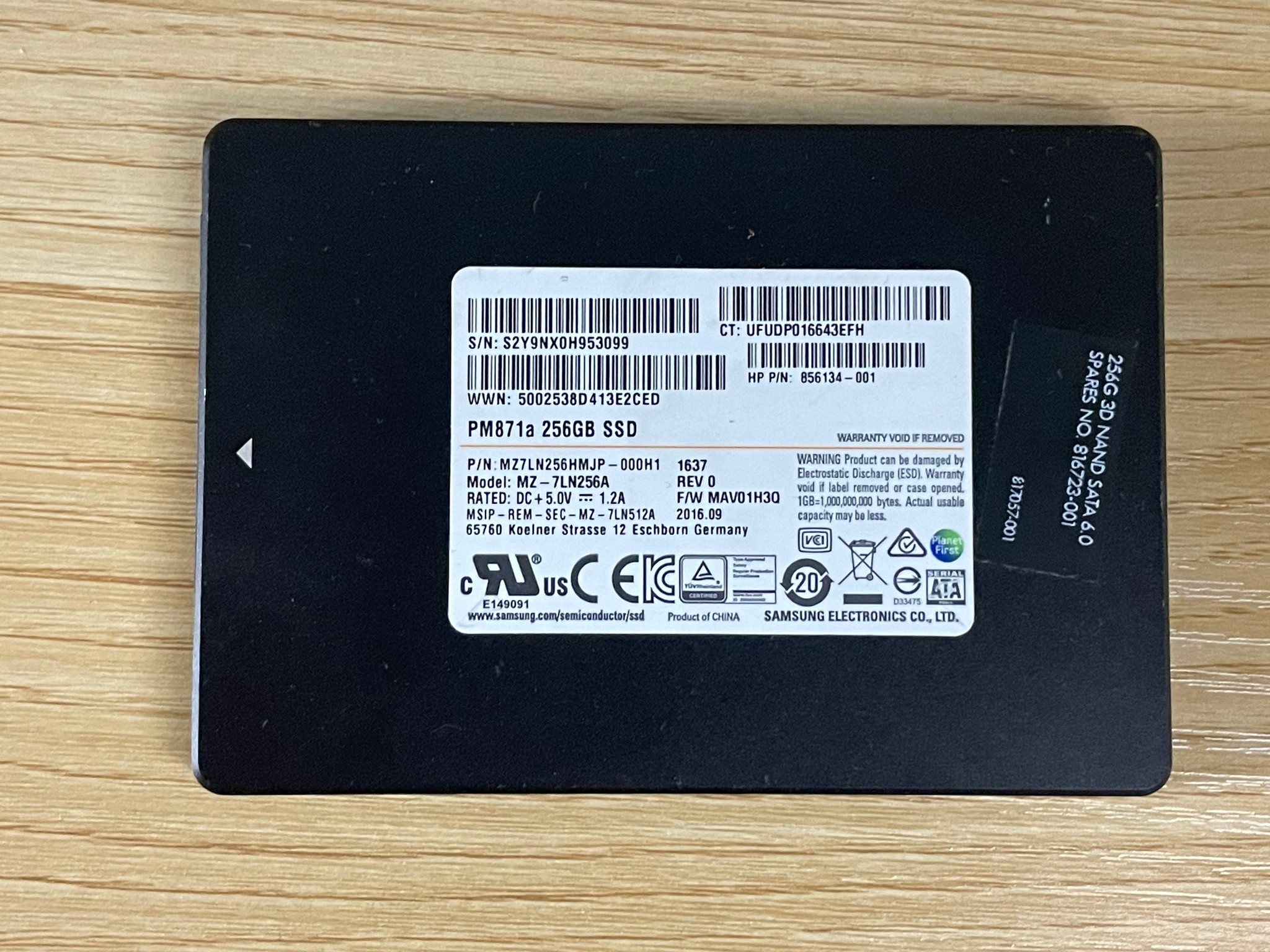 Samsung PM871a 256GB SATA SSD