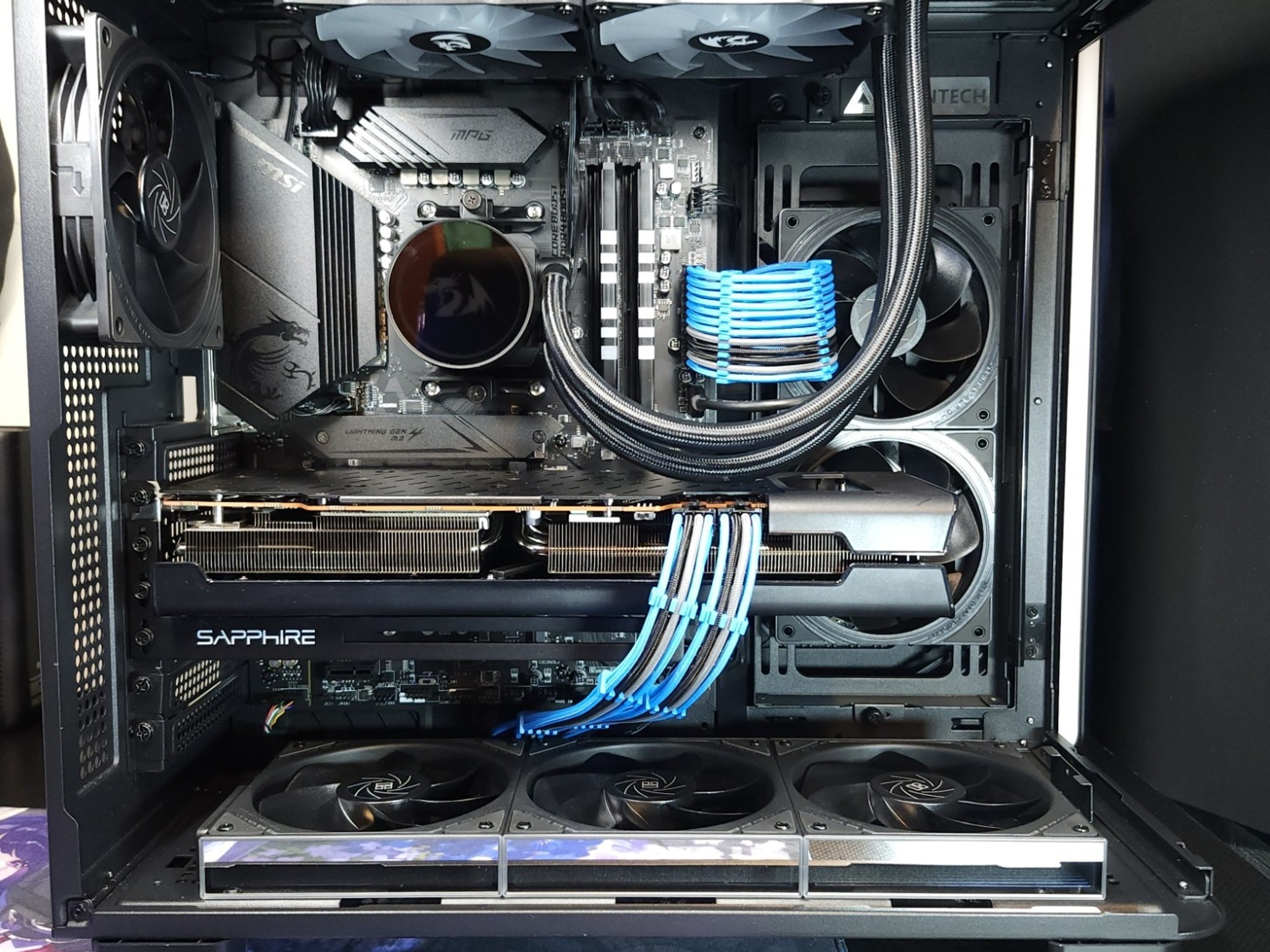 Tron Legacy Dark Gaming - Ryzen 7 5700X3D | RX 6800