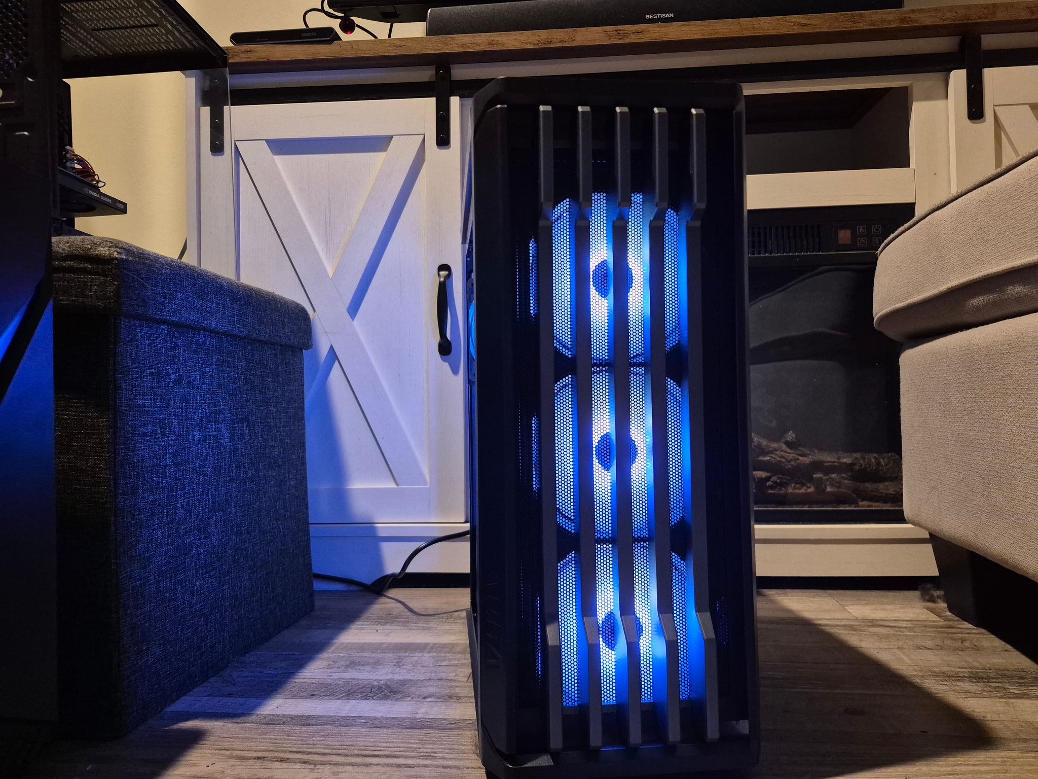 i5-7th Gen, RX 580 8GB 2048SP, 16GB RAM, 512GB SSD, Win10