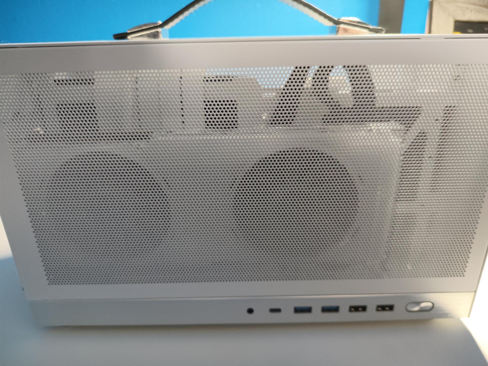 Custom White Ryzen Gaming PC Build