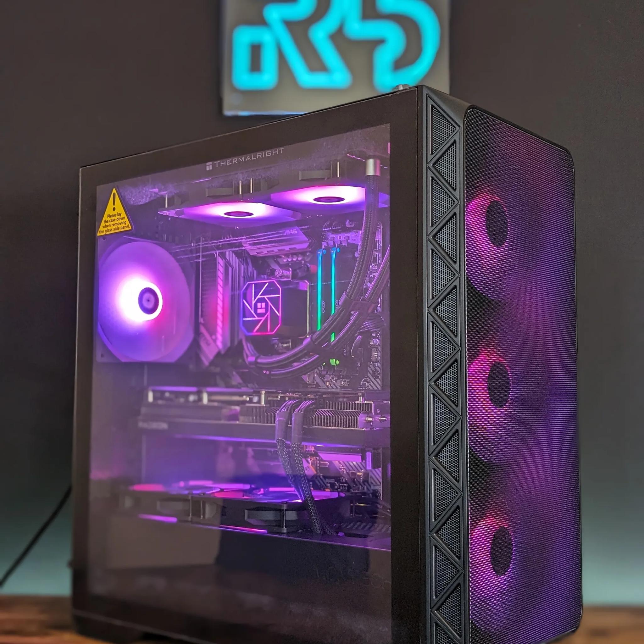 RX 7800xt // Ryzen 7 5700x3D // 32GB 3600MHz RAM // 1TB Gen4 NVMe